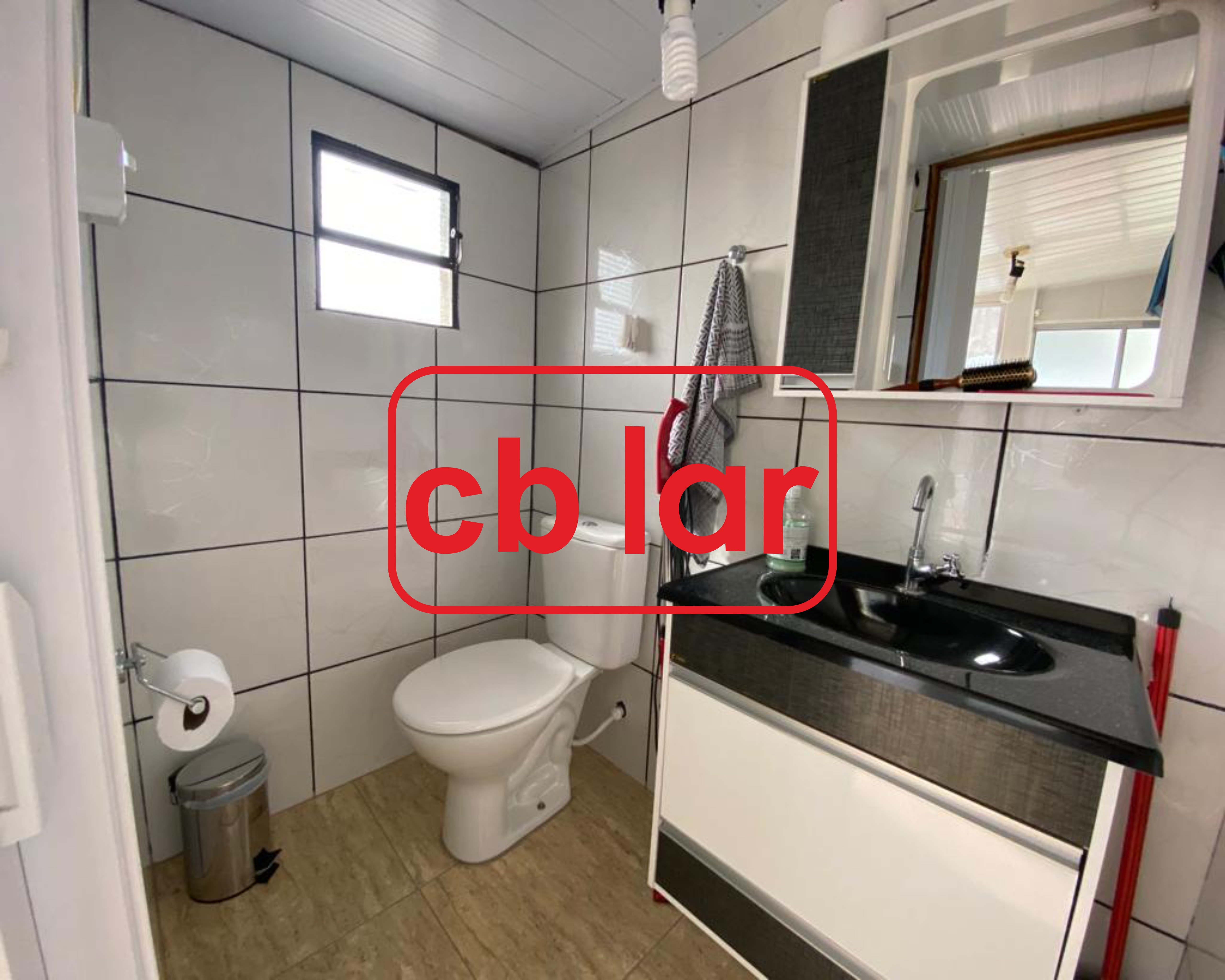 Casa à venda com 2 quartos, 200m² - Foto 2