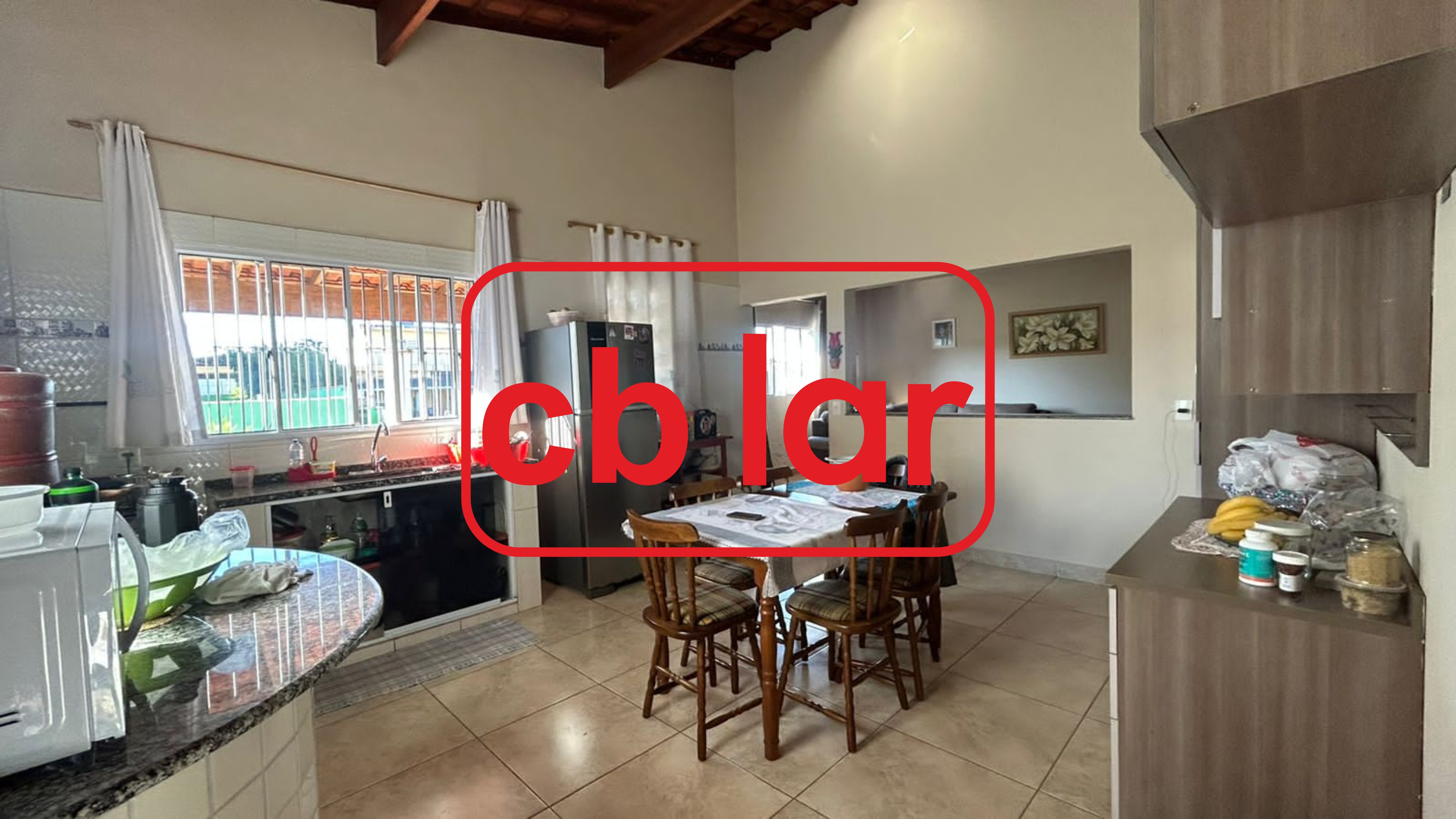 Casa à venda com 2 quartos, 450m² - Foto 1