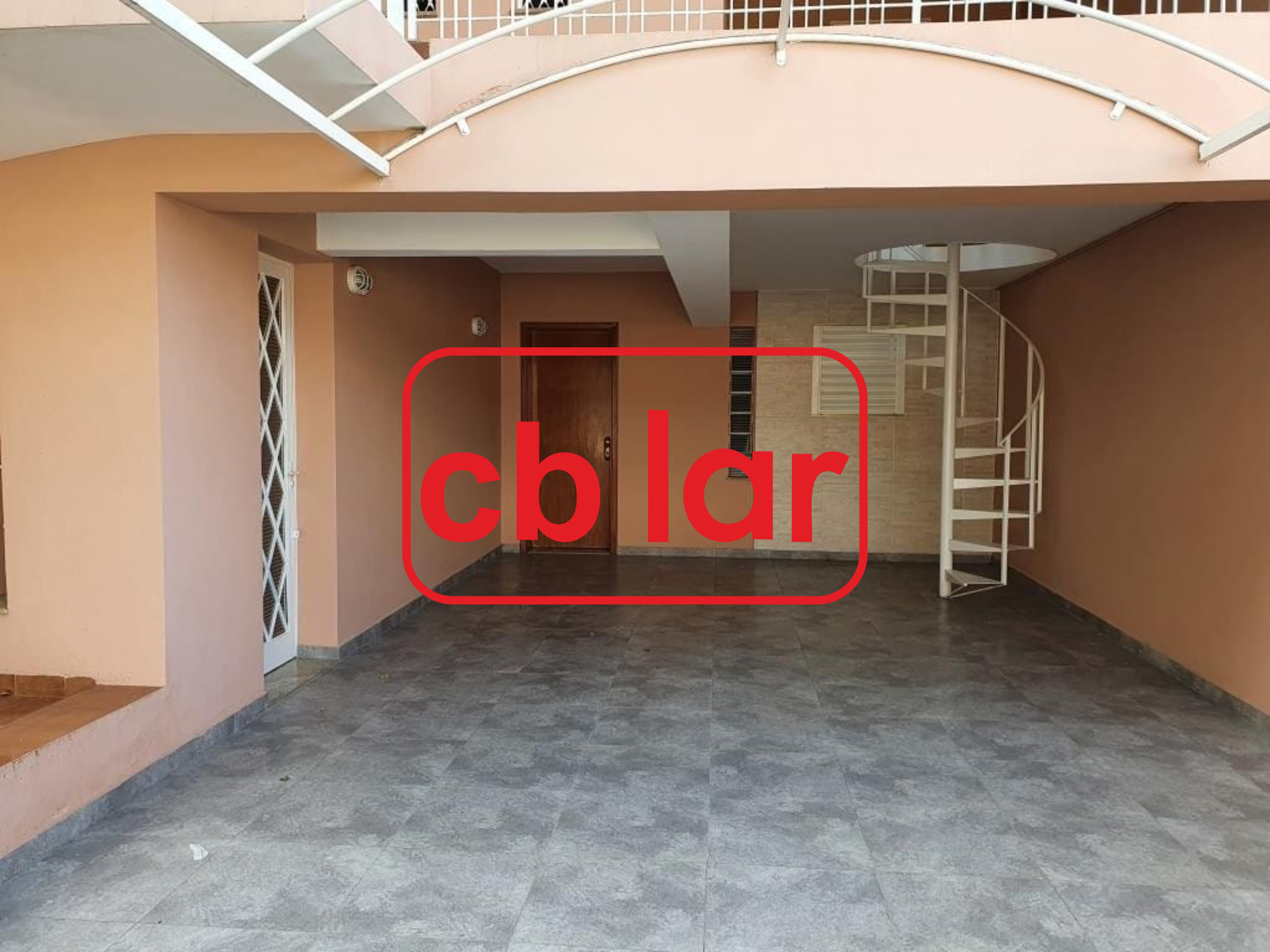 Sobrado à venda com 3 quartos, 250m² - Foto 2