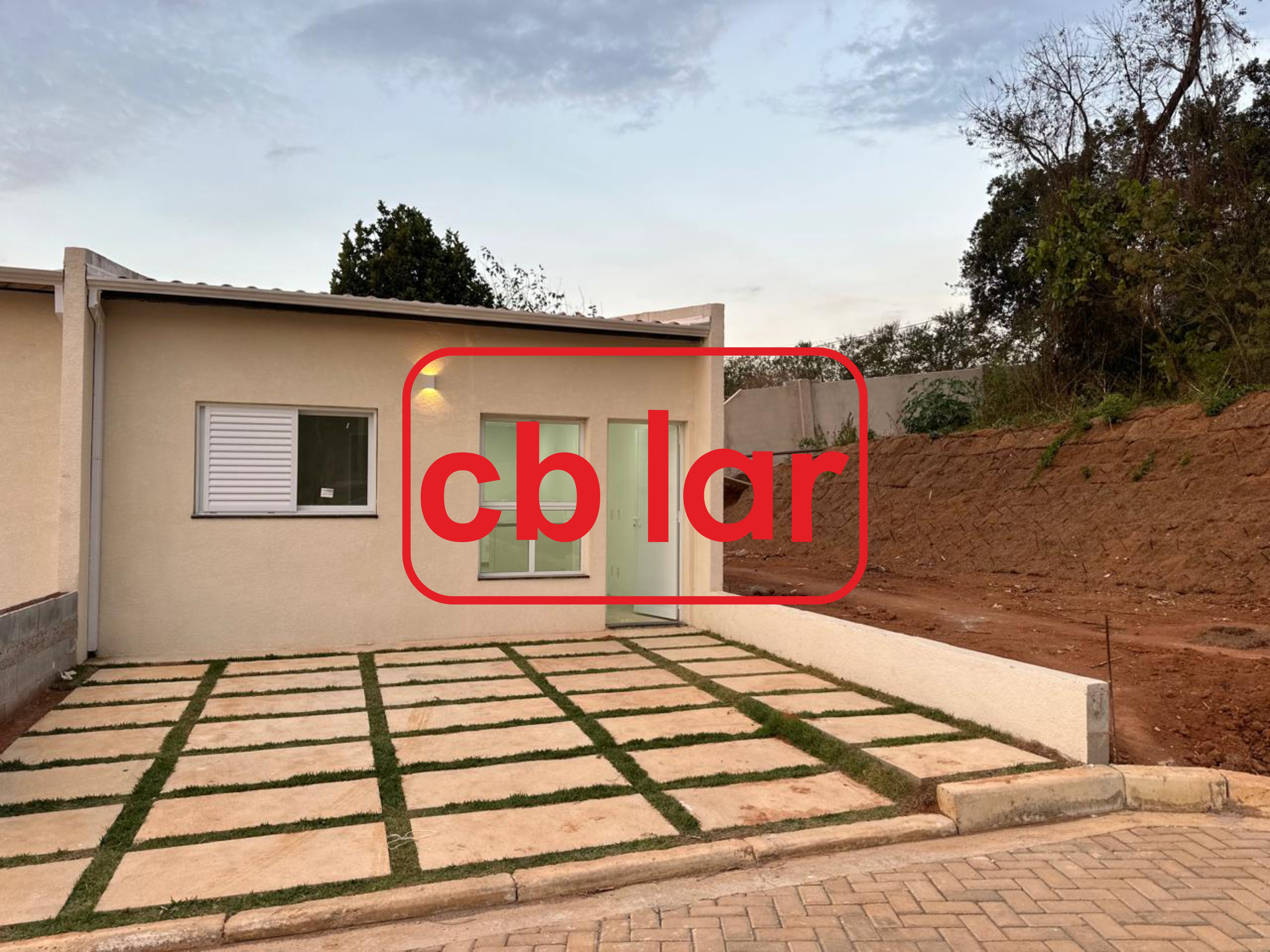 Casa de Condomínio à venda com 2 quartos, 99m² - Foto 1