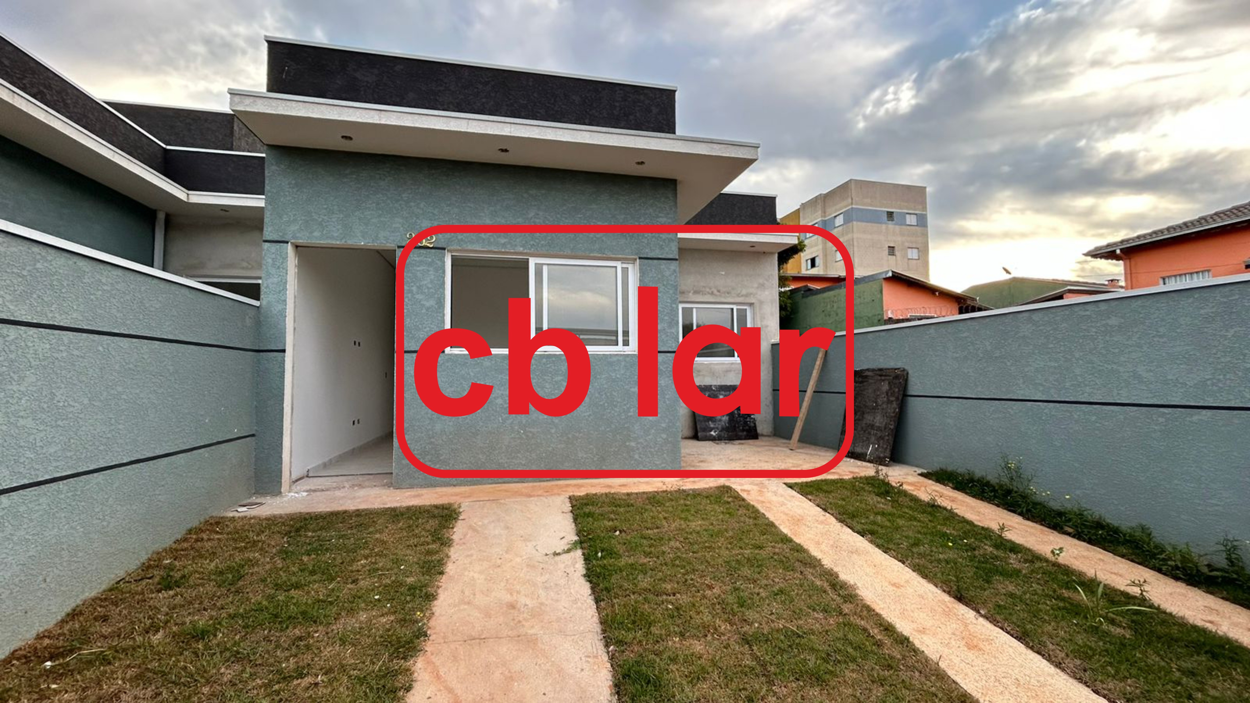 Casa à venda com 3 quartos, 148m² - Foto 1