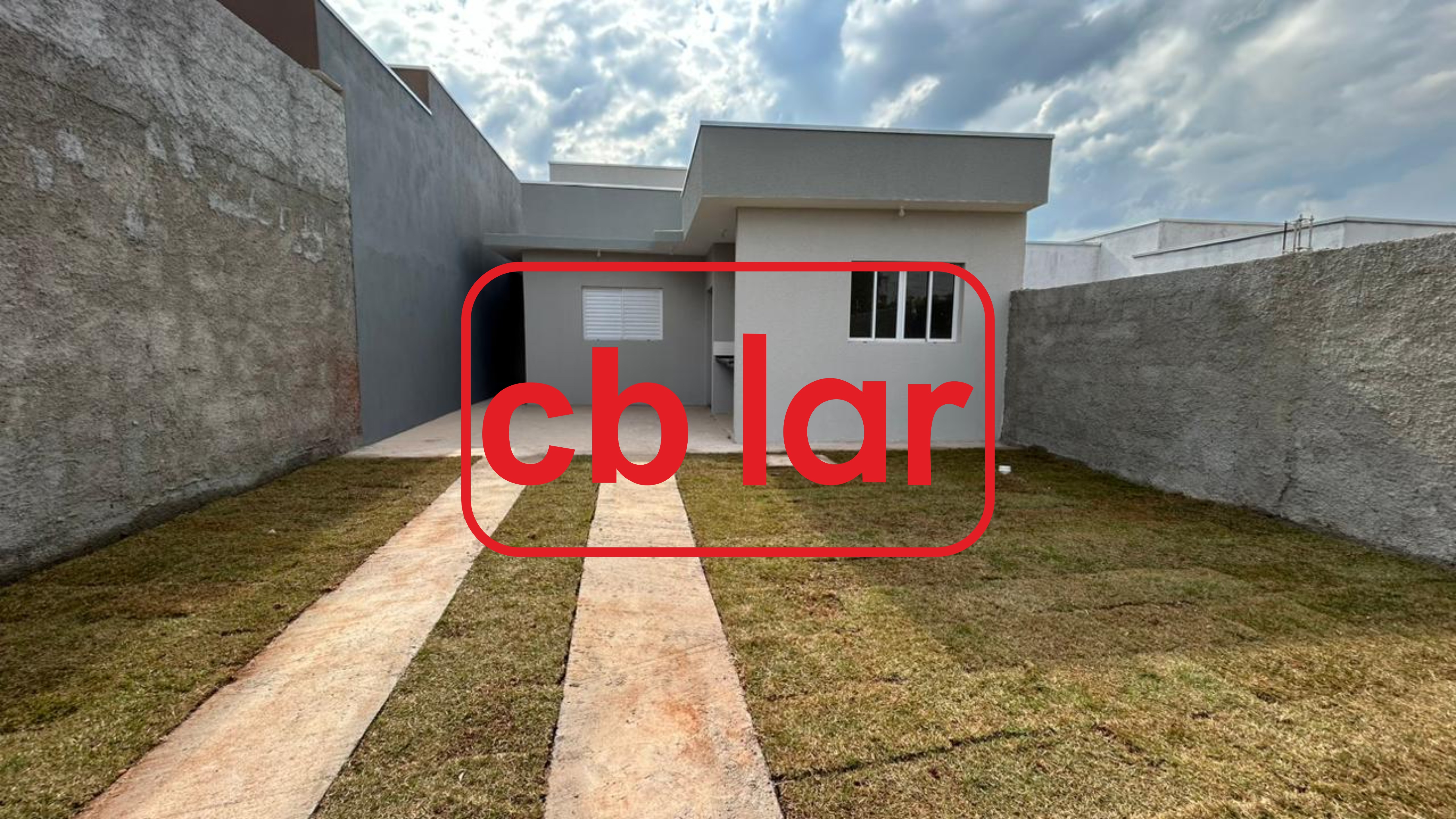 Casa à venda com 3 quartos, 200m² - Foto 1