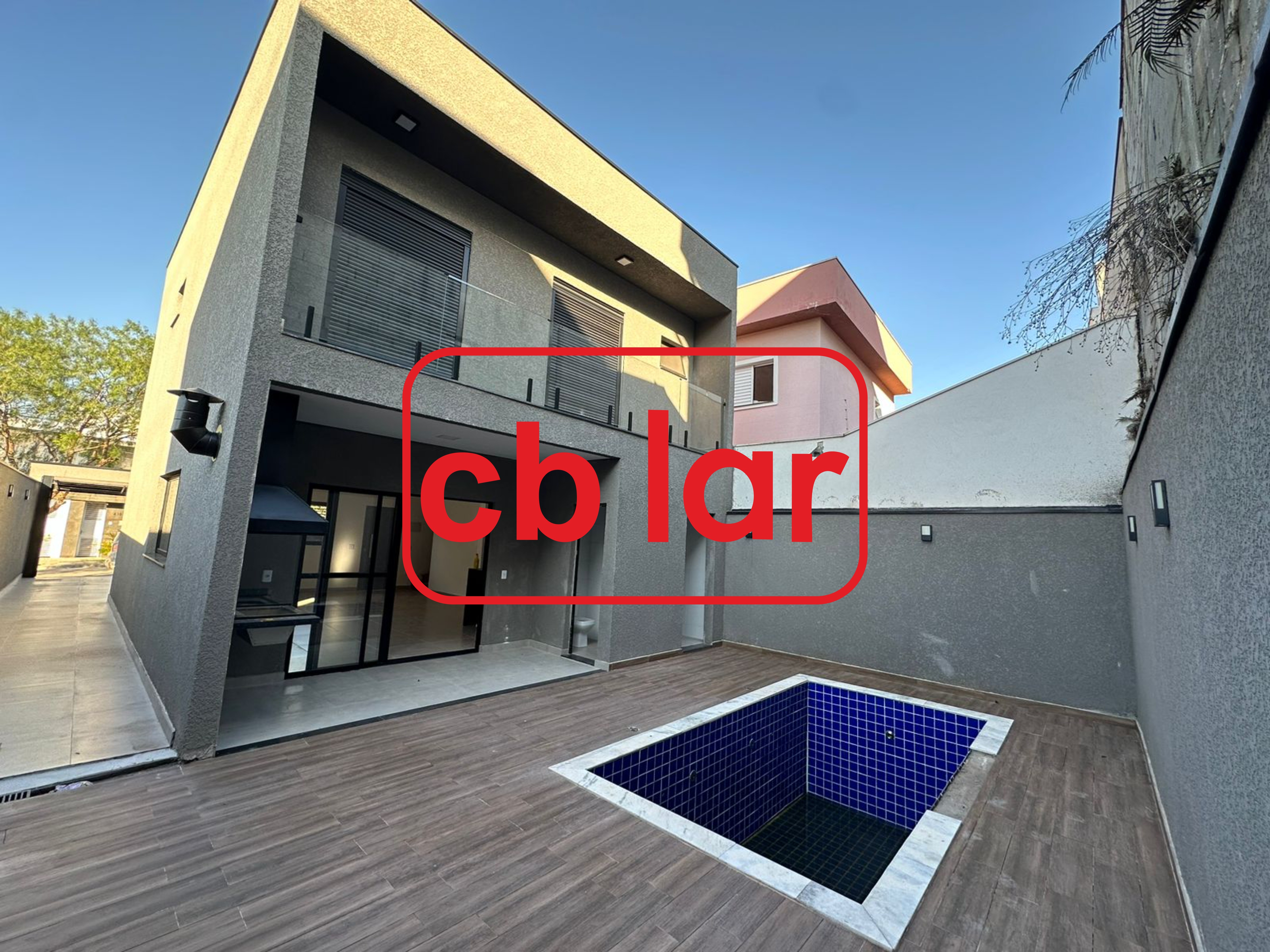 Sobrado à venda com 3 quartos, 177m² - Foto 1