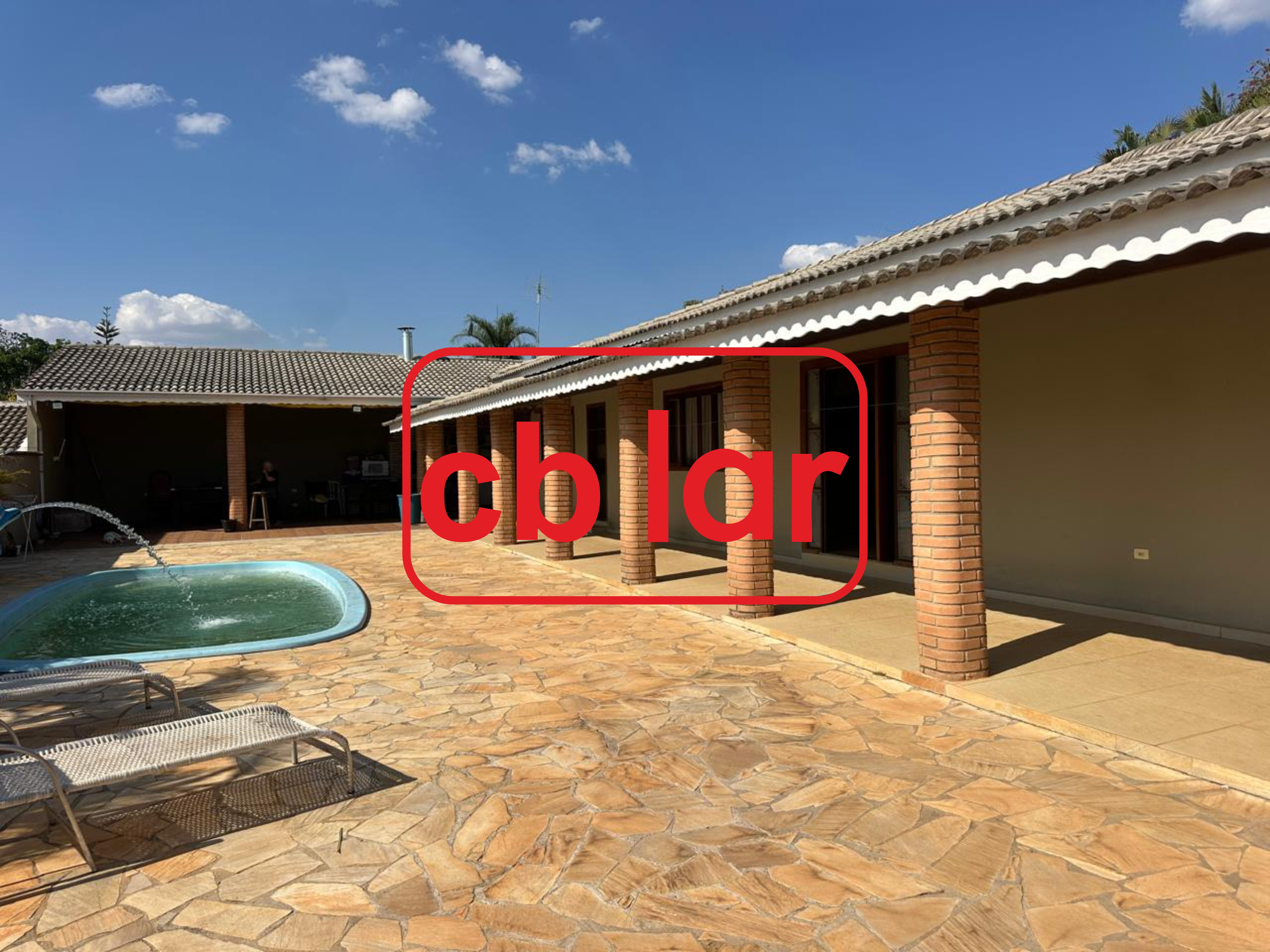 Chácara à venda com 3 quartos, 1000m² - Foto 1