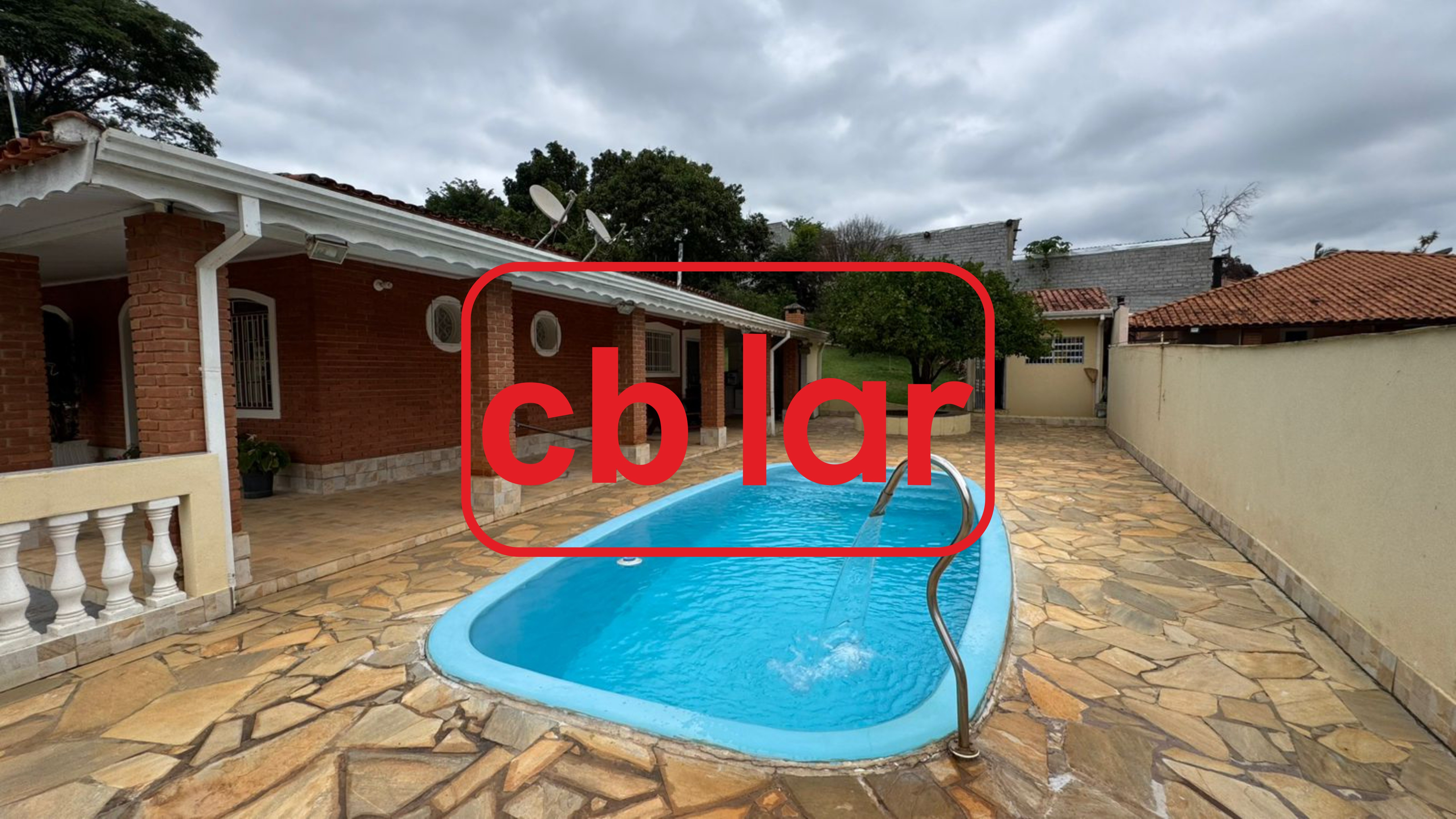 Chácara, 2 quartos, 1075 m² - Foto 1