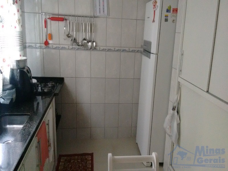 Casa à venda com 3 quartos, 250m² - Foto 9