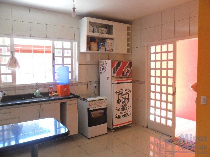 Sobrado à venda com 2 quartos, 150m² - Foto 9