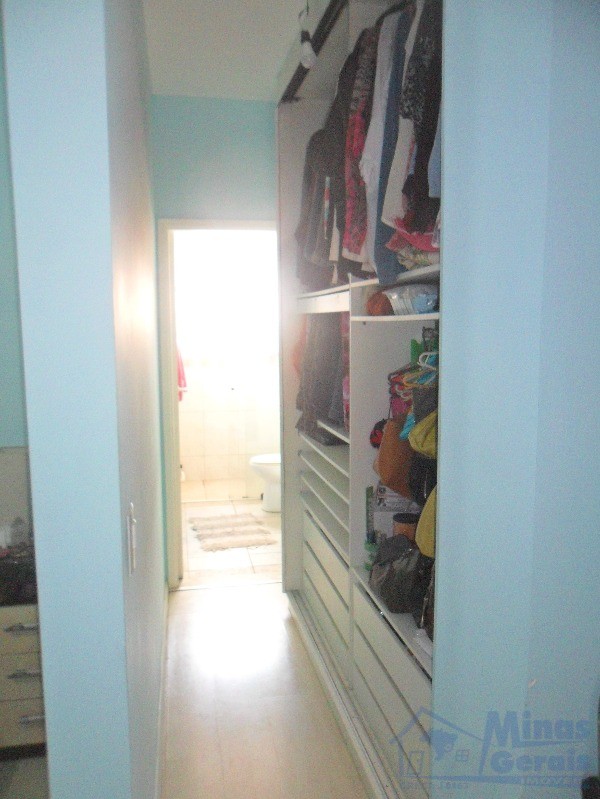 Sobrado à venda com 2 quartos, 150m² - Foto 14