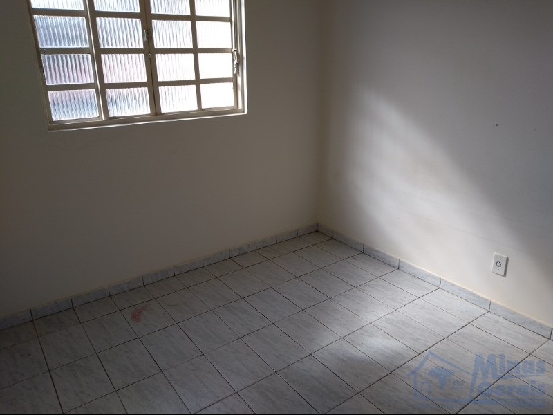 Casa à venda com 1 quarto, 125m² - Foto 9