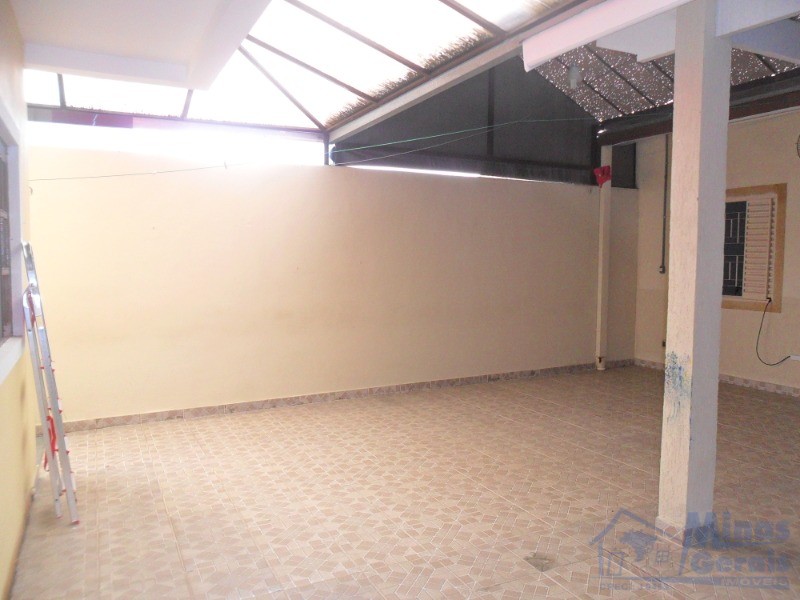 Casa à venda com 3 quartos, 250m² - Foto 35