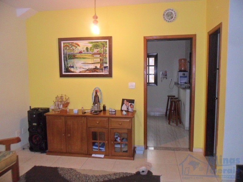 Casa à venda com 3 quartos, 250m² - Foto 3