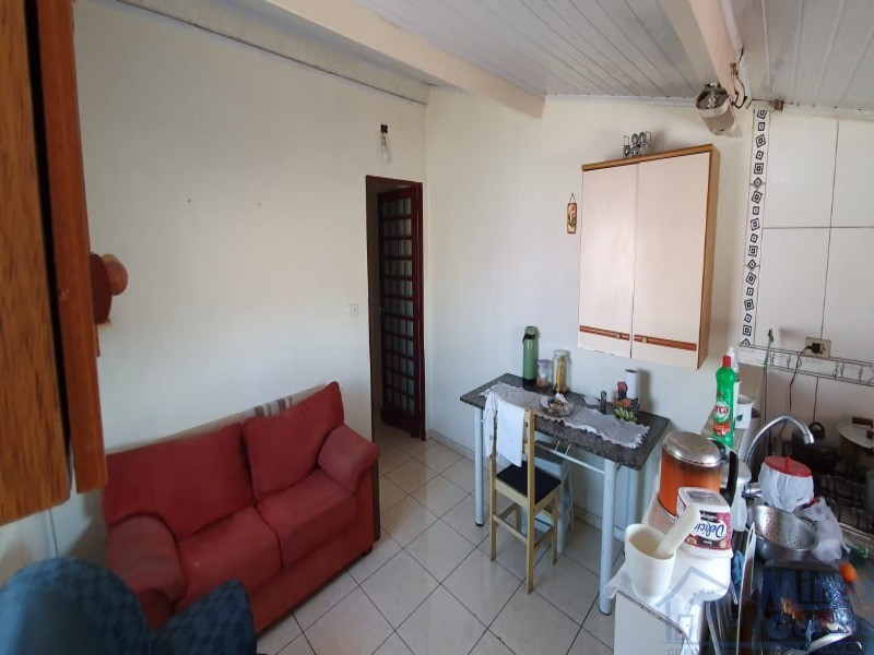 Casa à venda com 2 quartos, 188m² - Foto 11