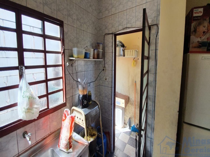 Casa à venda com 2 quartos, 188m² - Foto 22