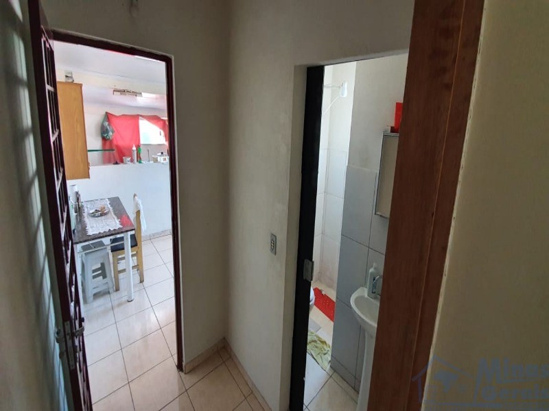 Casa à venda com 2 quartos, 188m² - Foto 32