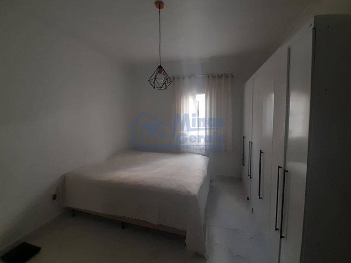 Casa à venda com 4 quartos, 180m² - Foto 18