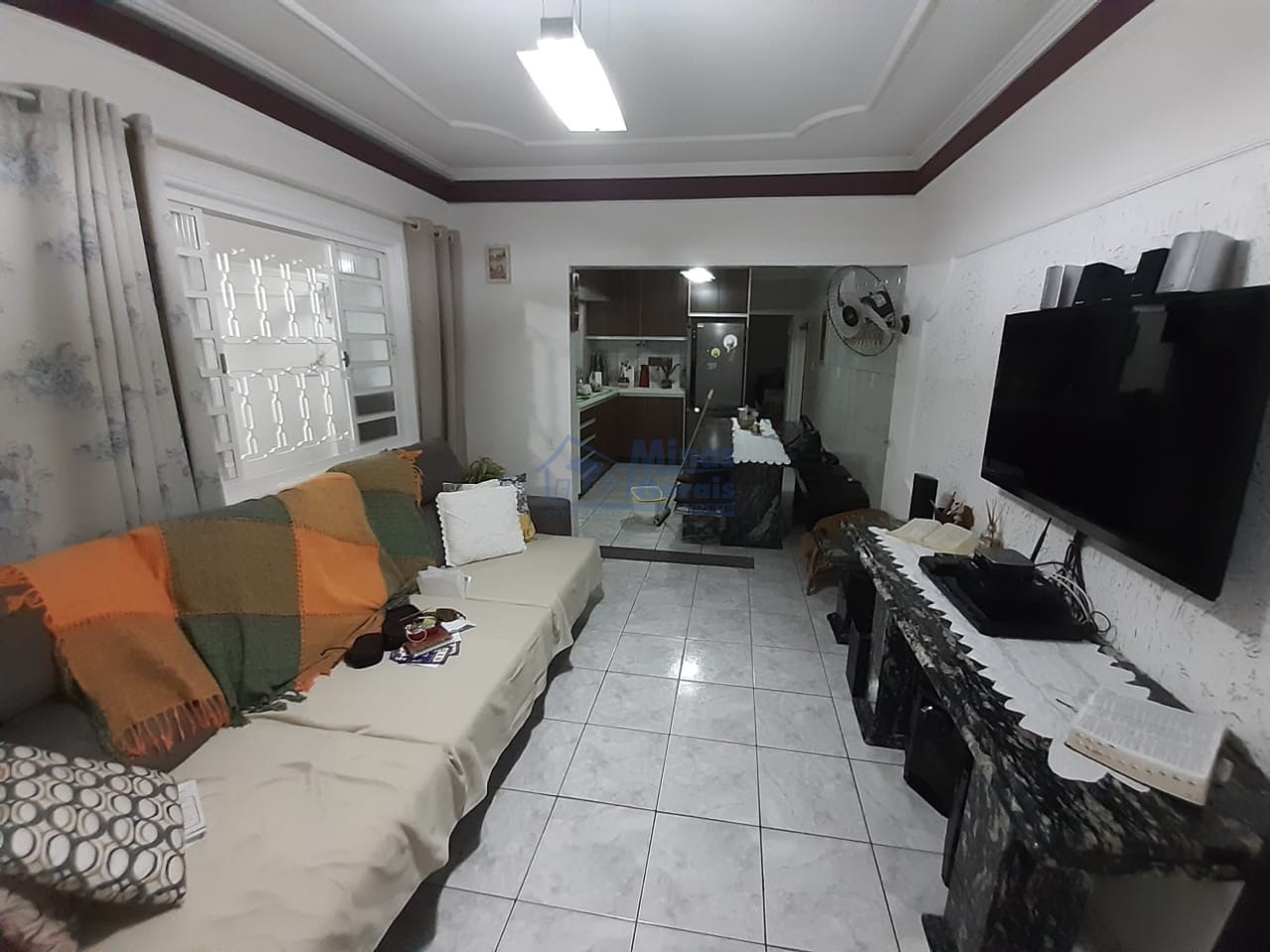 Casa à venda com 4 quartos, 150m² - Foto 3