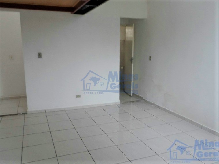 Casa à venda com 2 quartos, 140m² - Foto 14