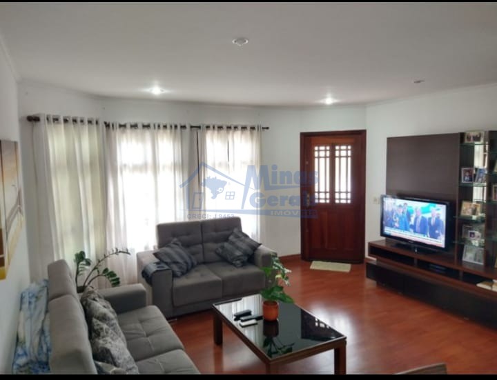 Casa à venda com 5 quartos, 250m² - Foto 10