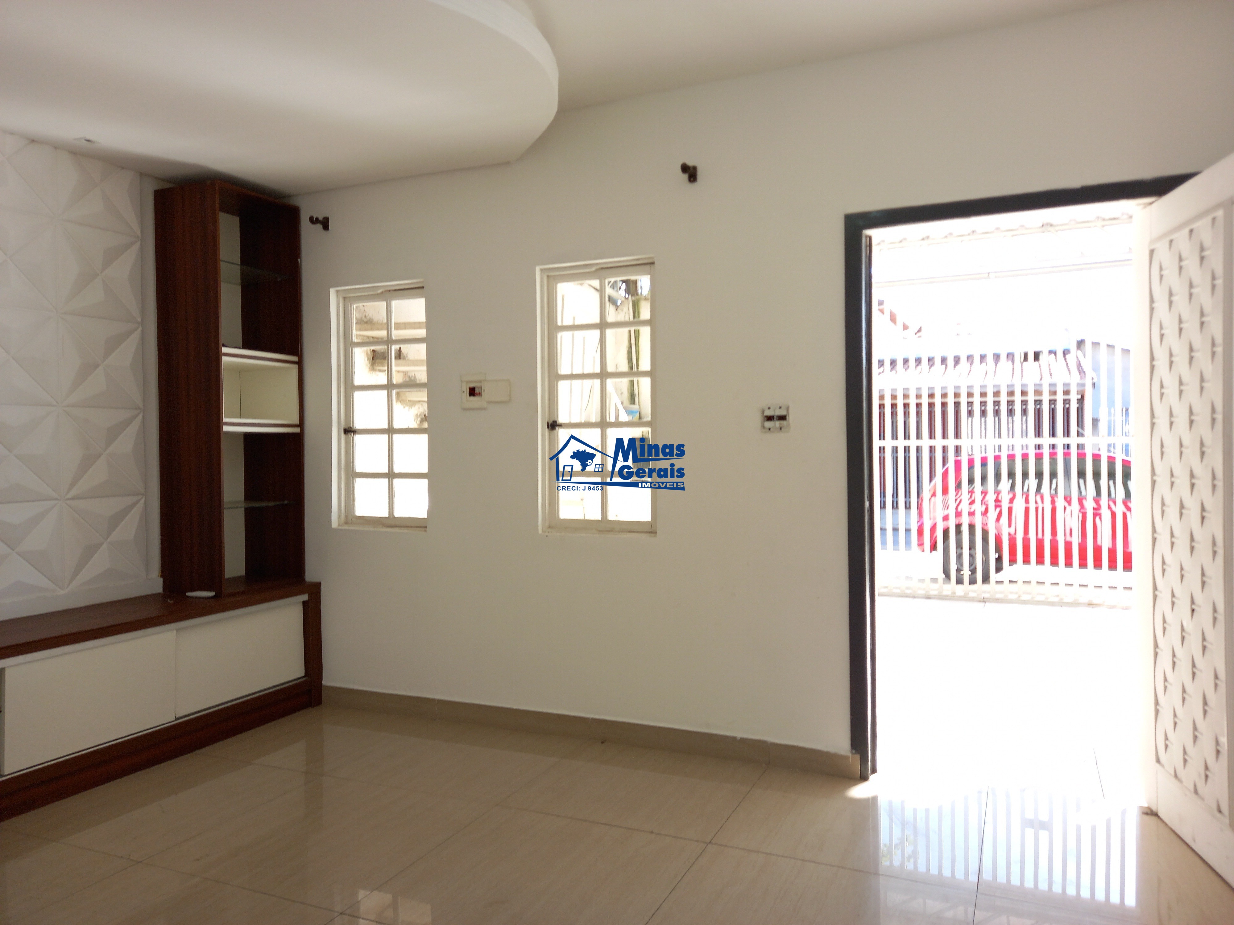 Casa à venda com 3 quartos, 250m² - Foto 4