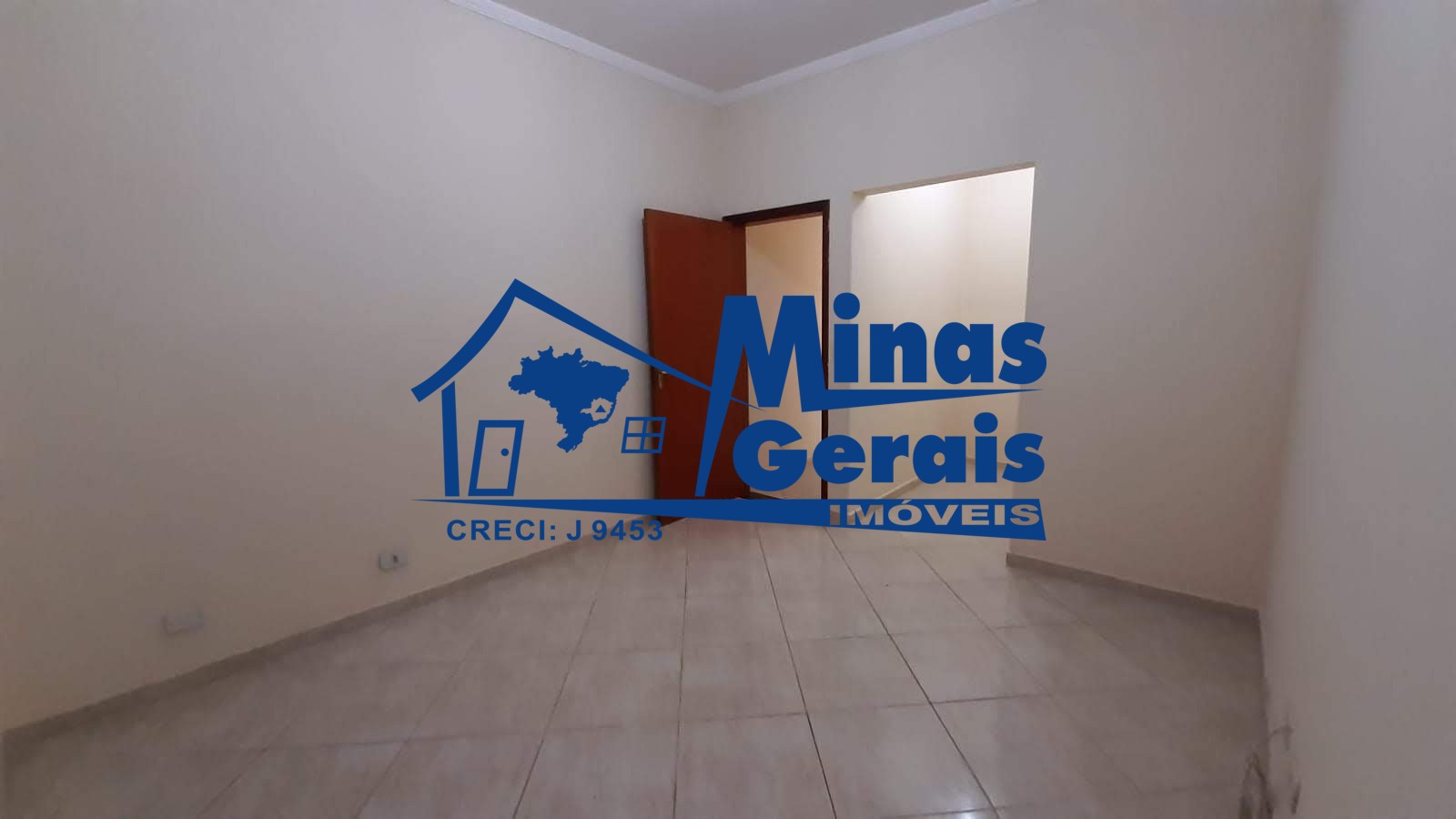 Casa à venda com 4 quartos, 125m² - Foto 9