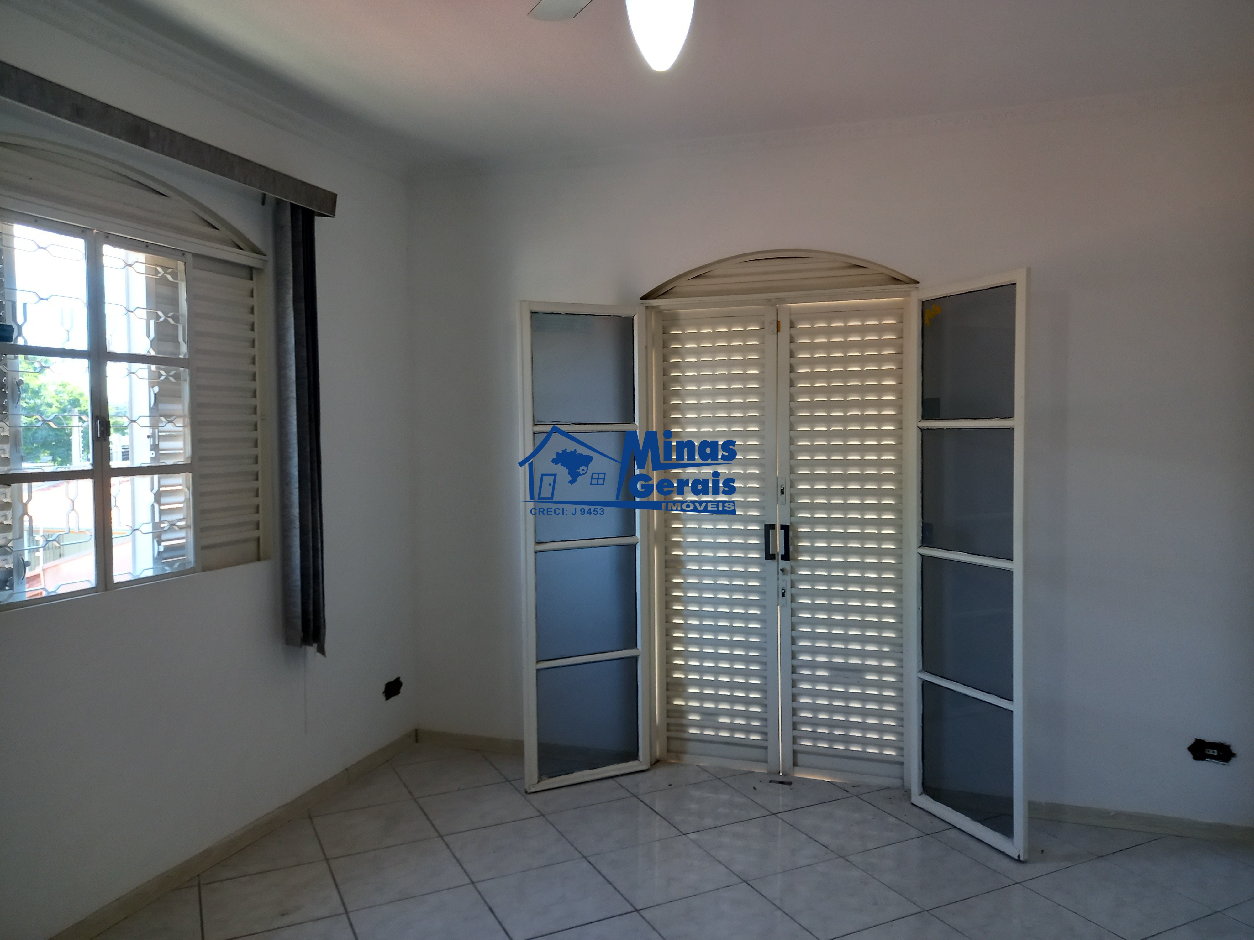 Sobrado à venda com 4 quartos, 250m² - Foto 29