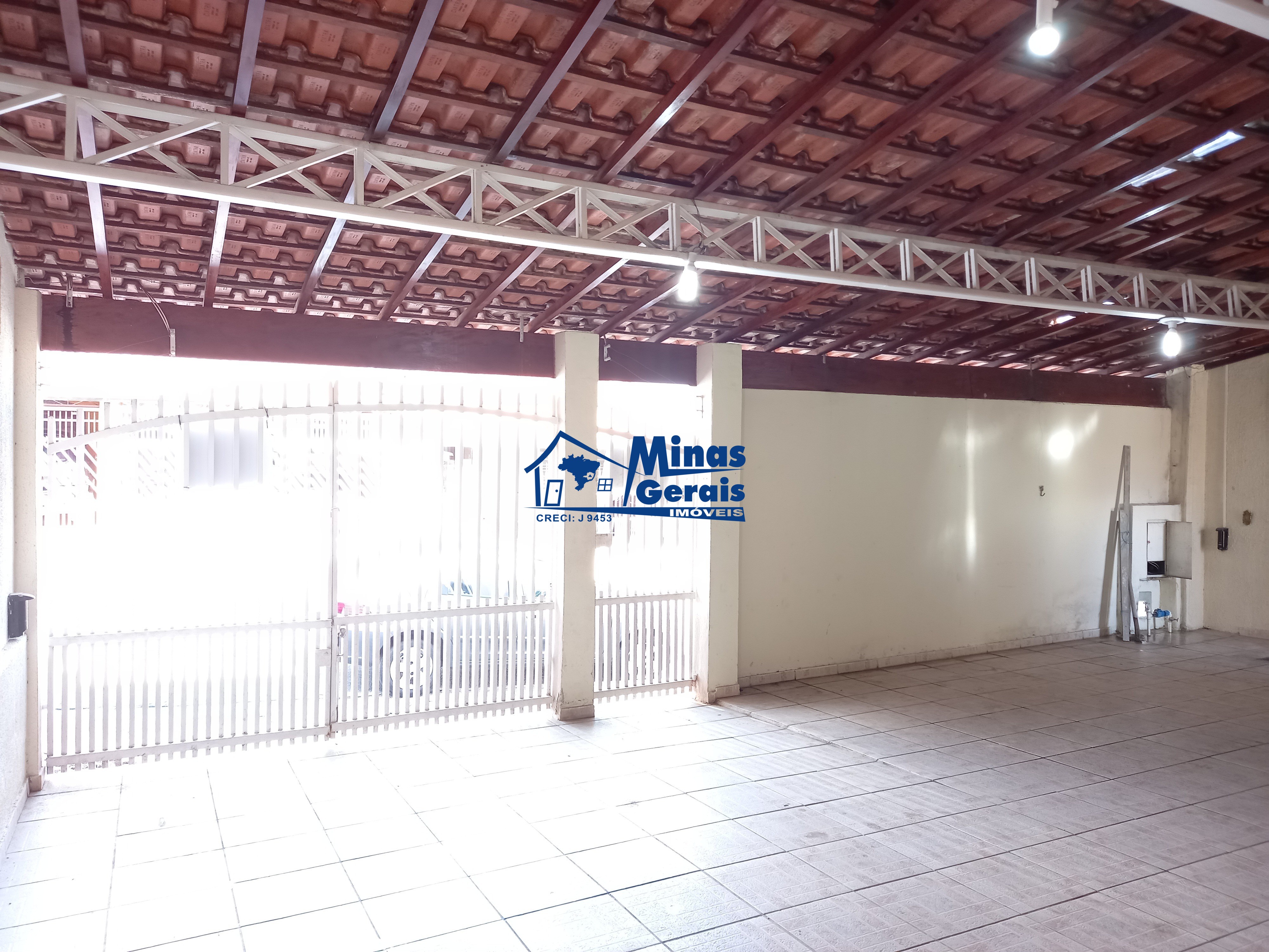 Sobrado à venda com 4 quartos, 250m² - Foto 3