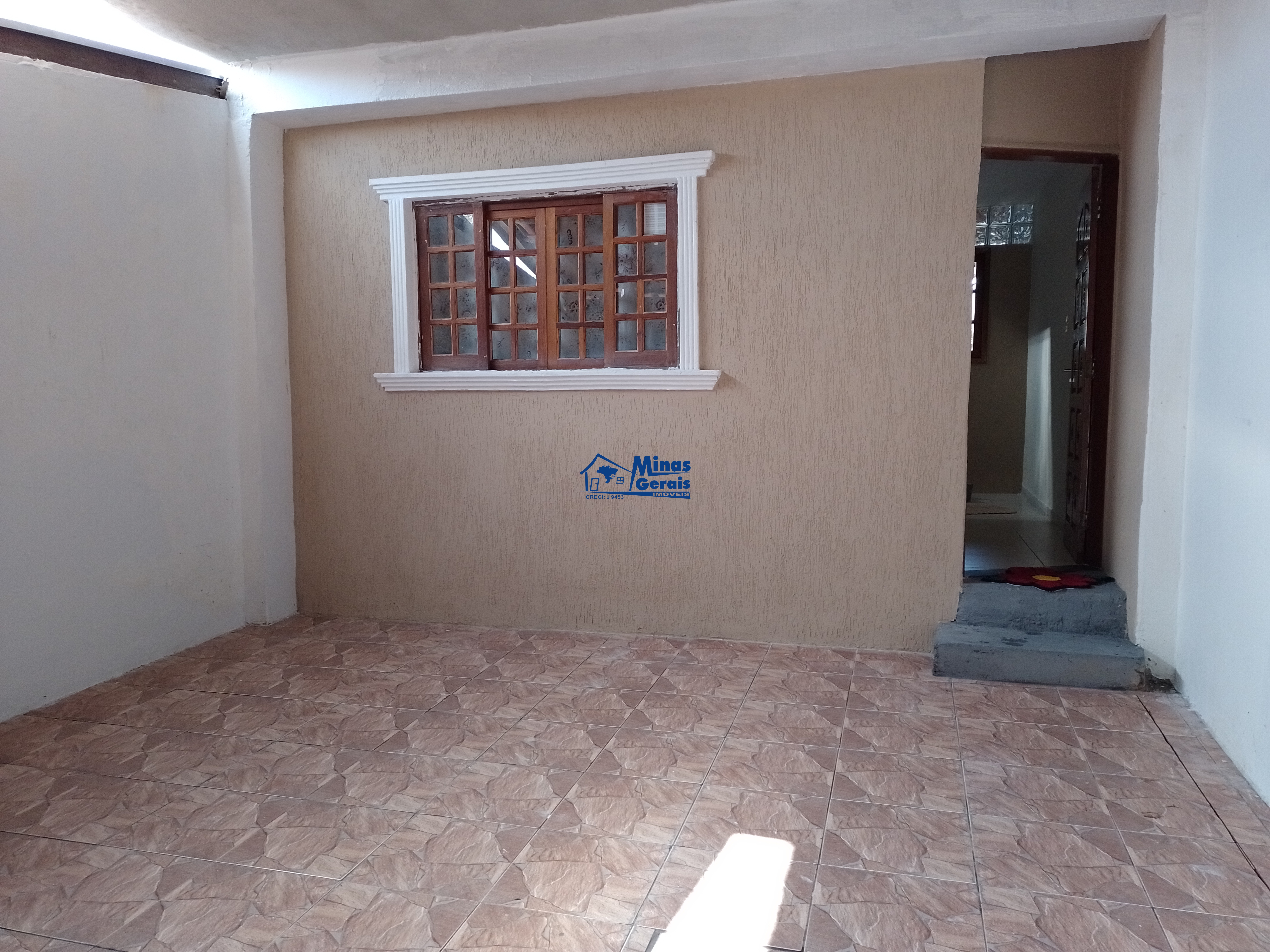 Casa à venda com 3 quartos, 125m² - Foto 1