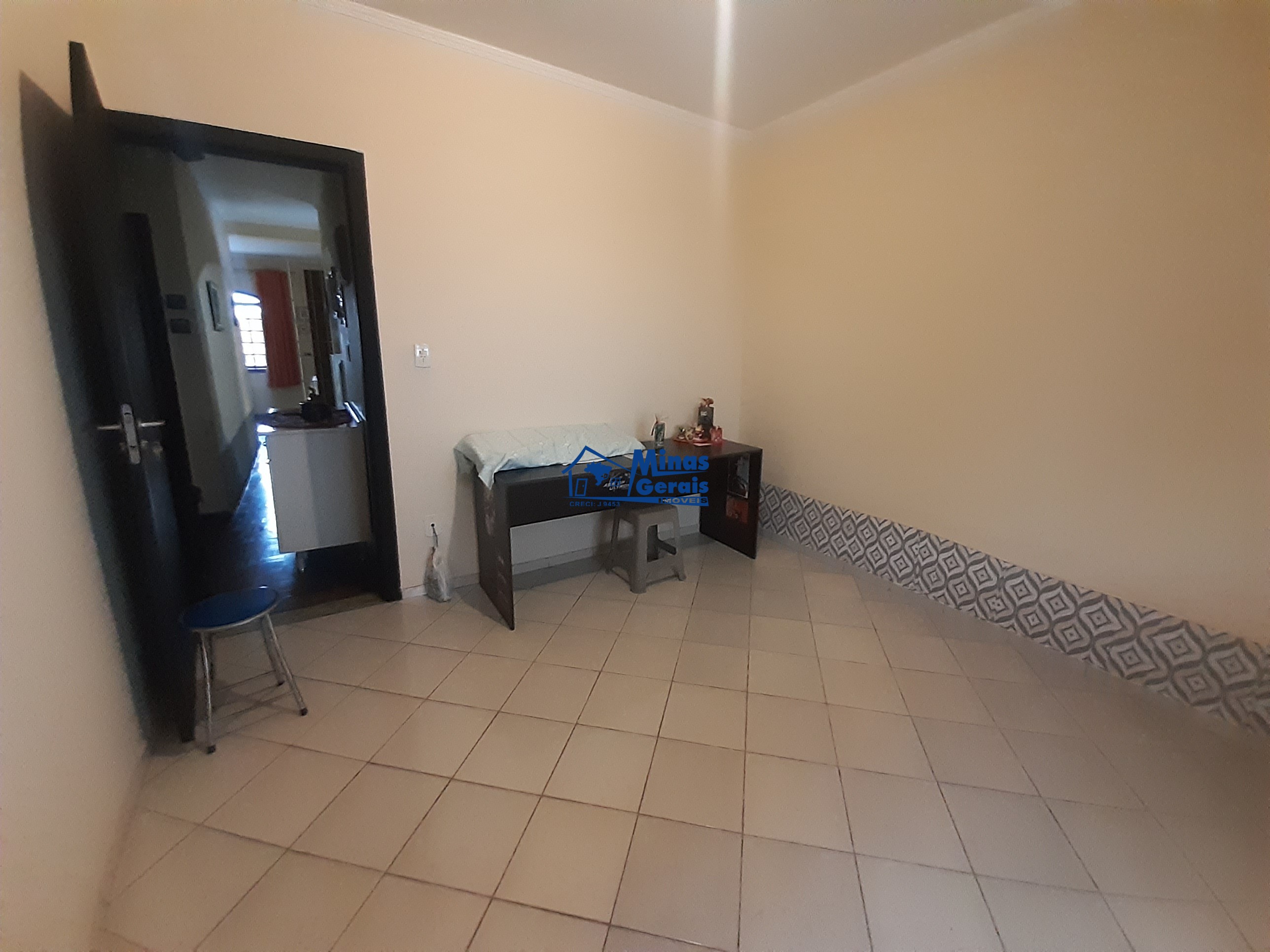 Casa à venda com 3 quartos, 114m² - Foto 14