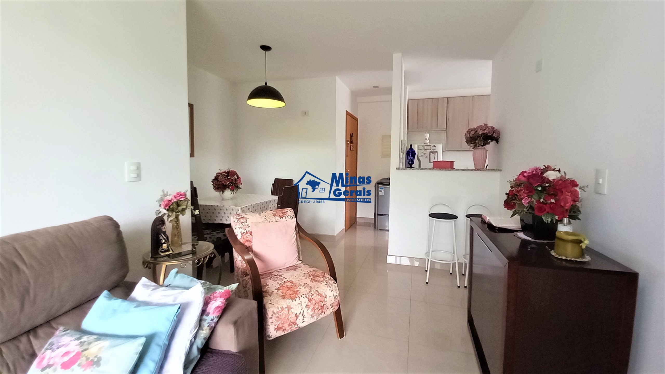 Apartamento à venda com 3 quartos, 77m² - Foto 3