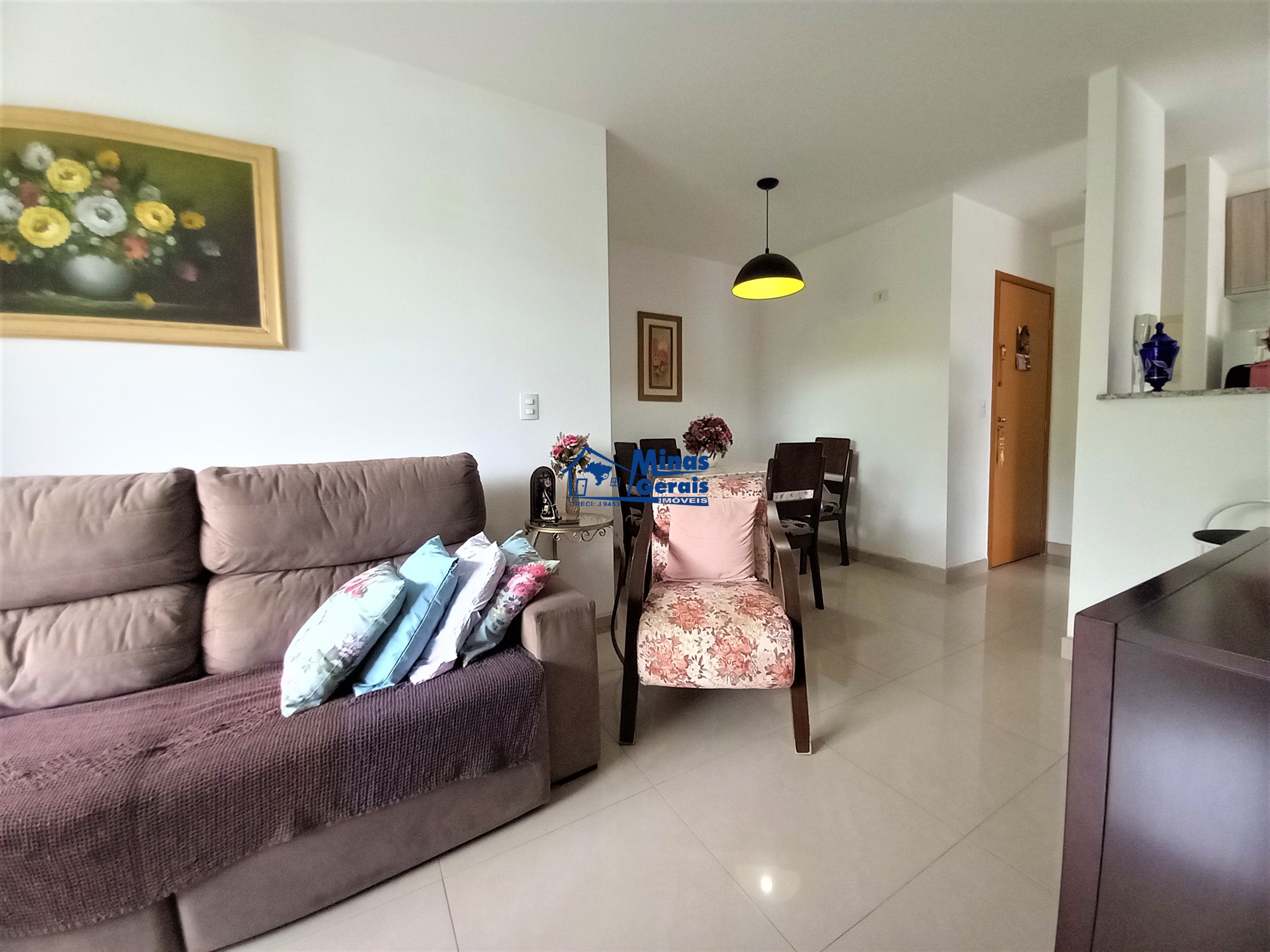 Apartamento à venda com 3 quartos, 77m² - Foto 2