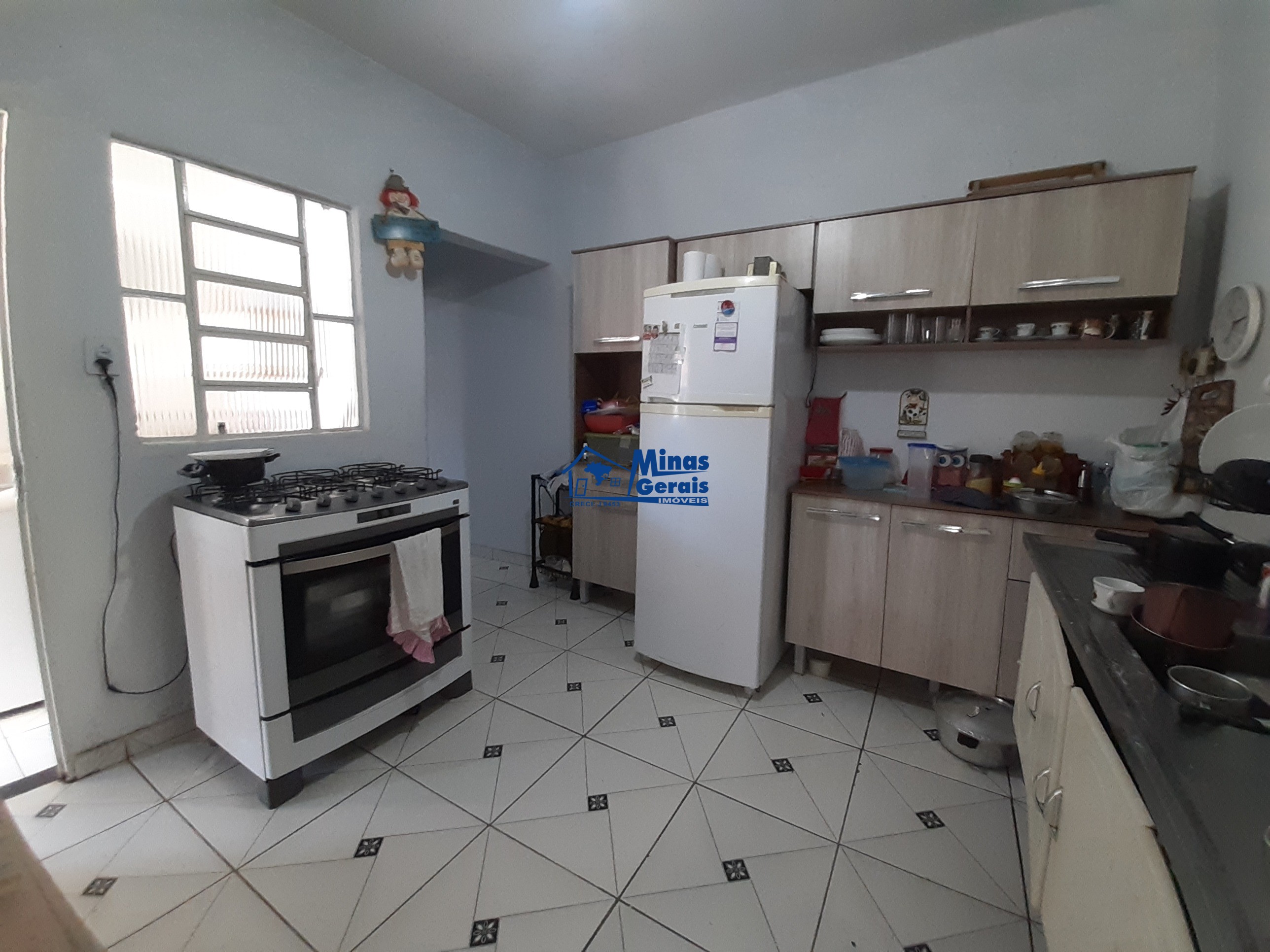 Casa à venda com 3 quartos, 300m² - Foto 4