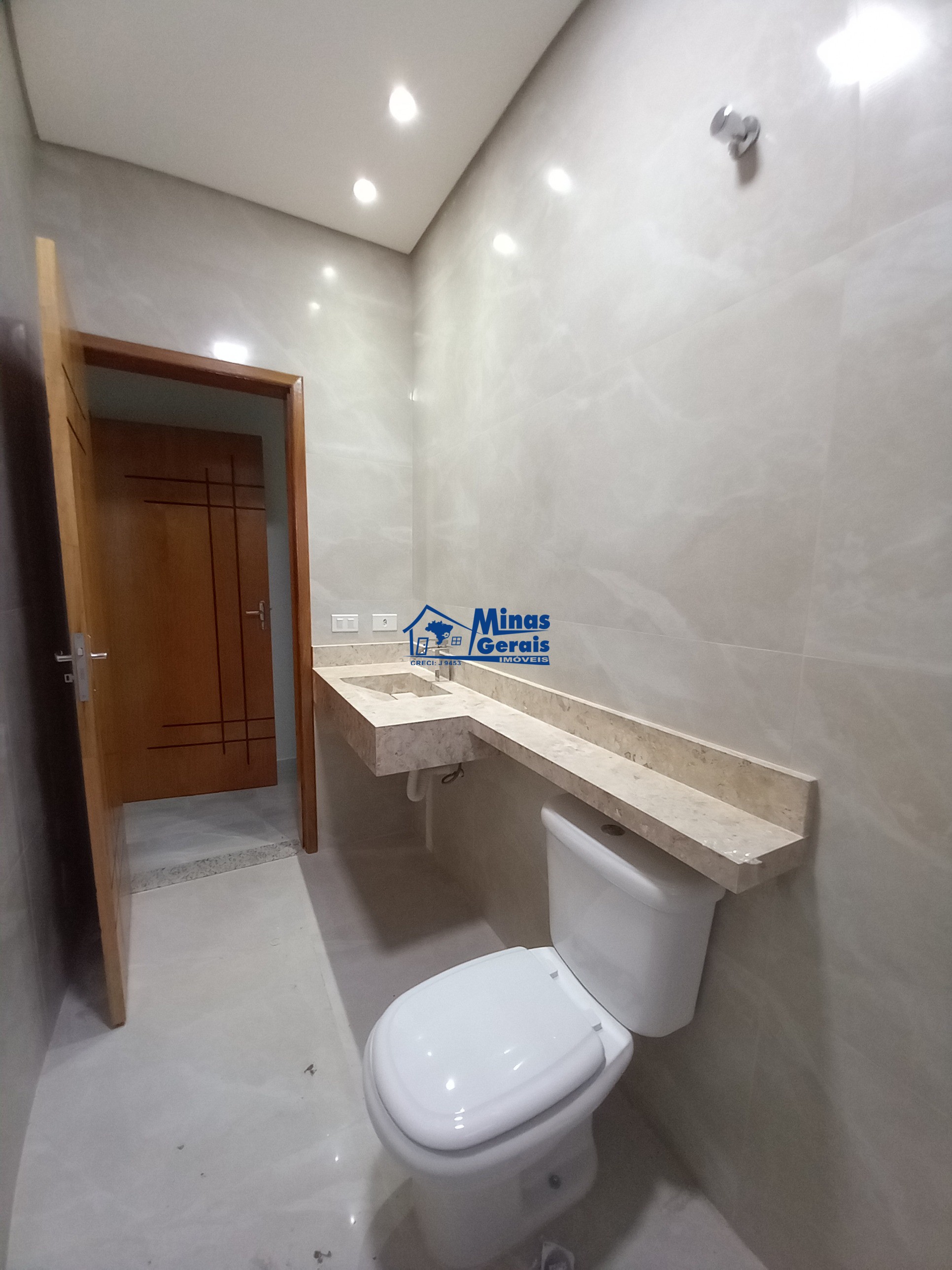 Casa à venda com 3 quartos, 250m² - Foto 15