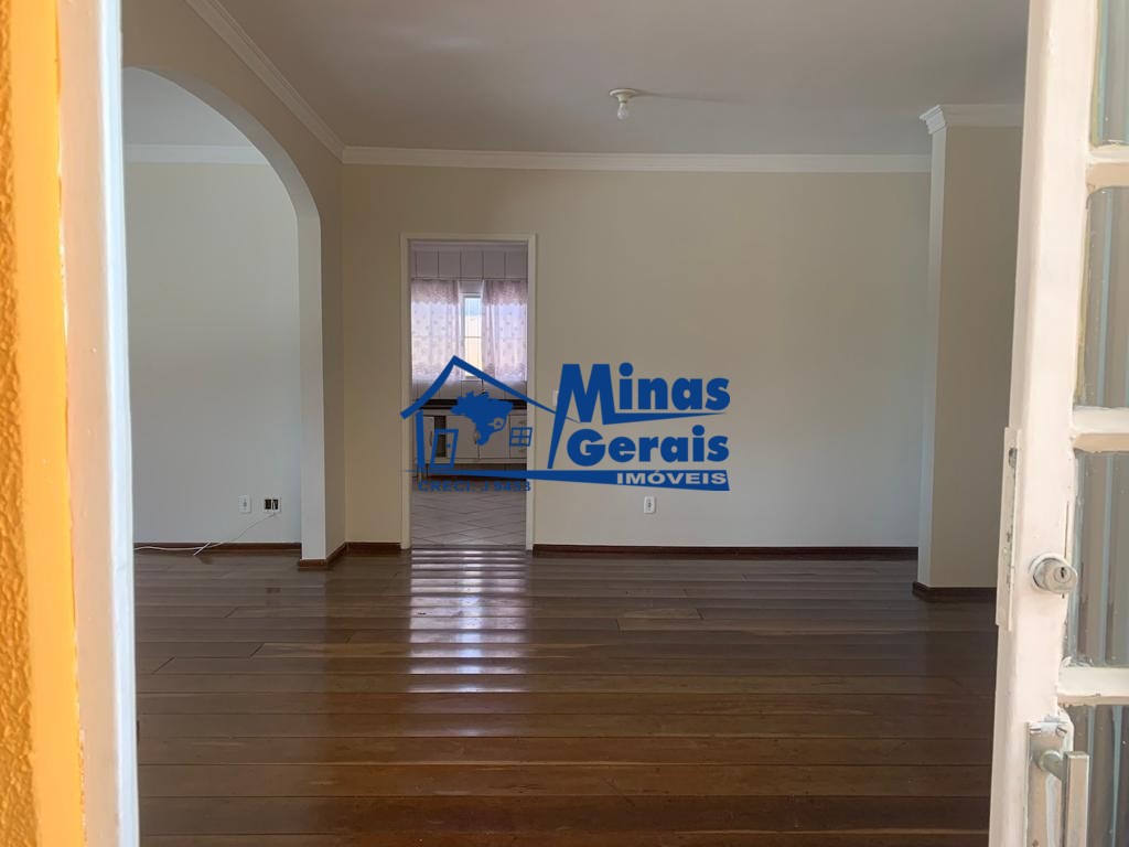 Casa à venda com 4 quartos, 250m² - Foto 13