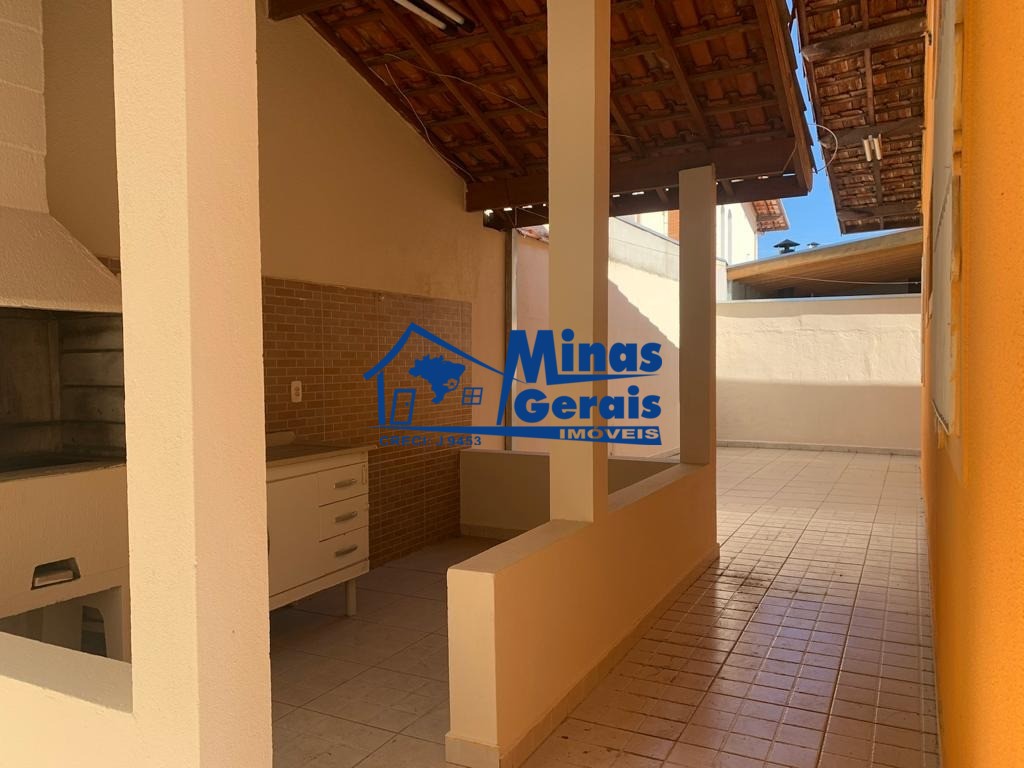 Casa à venda com 4 quartos, 250m² - Foto 21