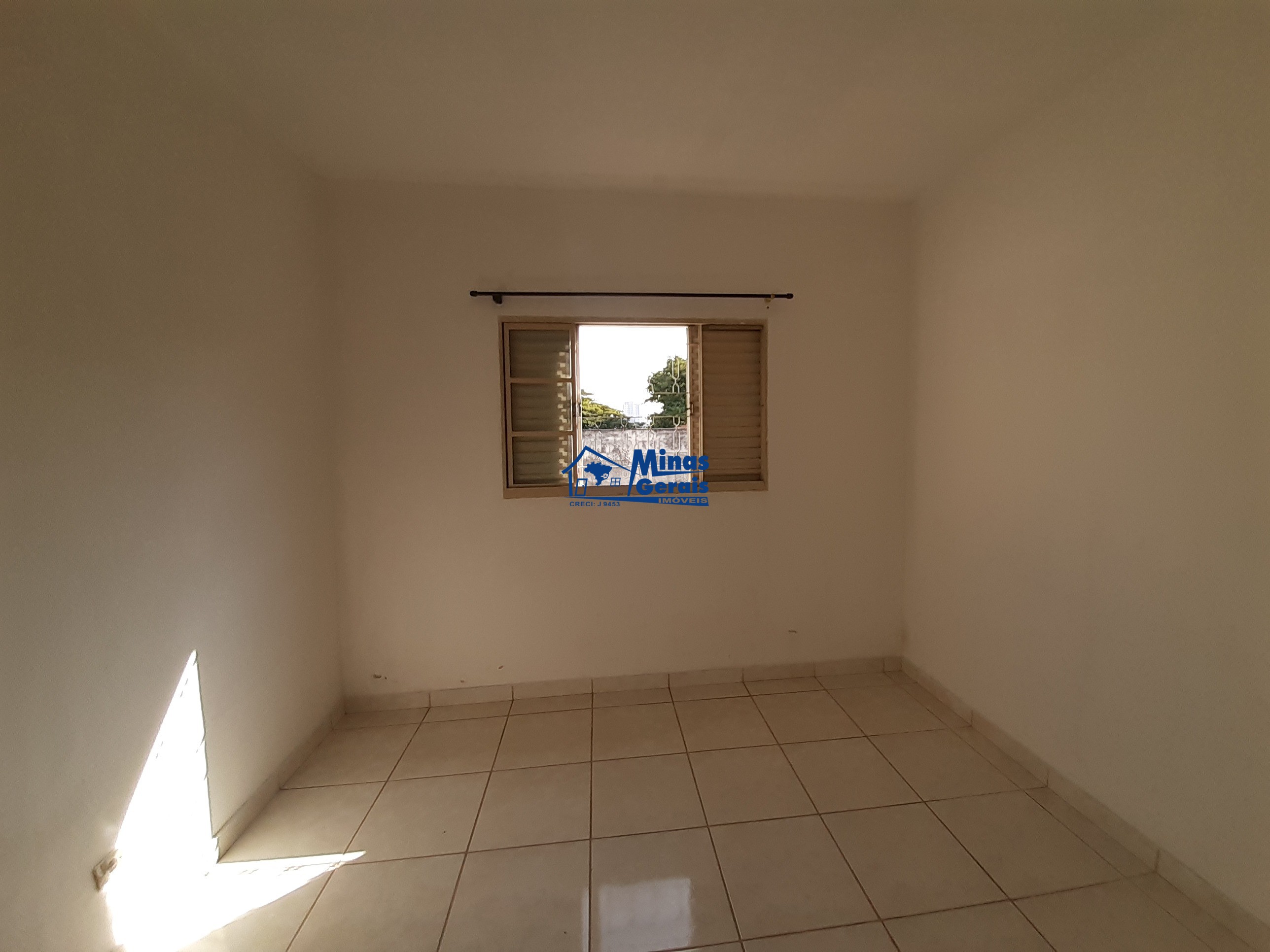 Casa à venda com 3 quartos, 250m² - Foto 5