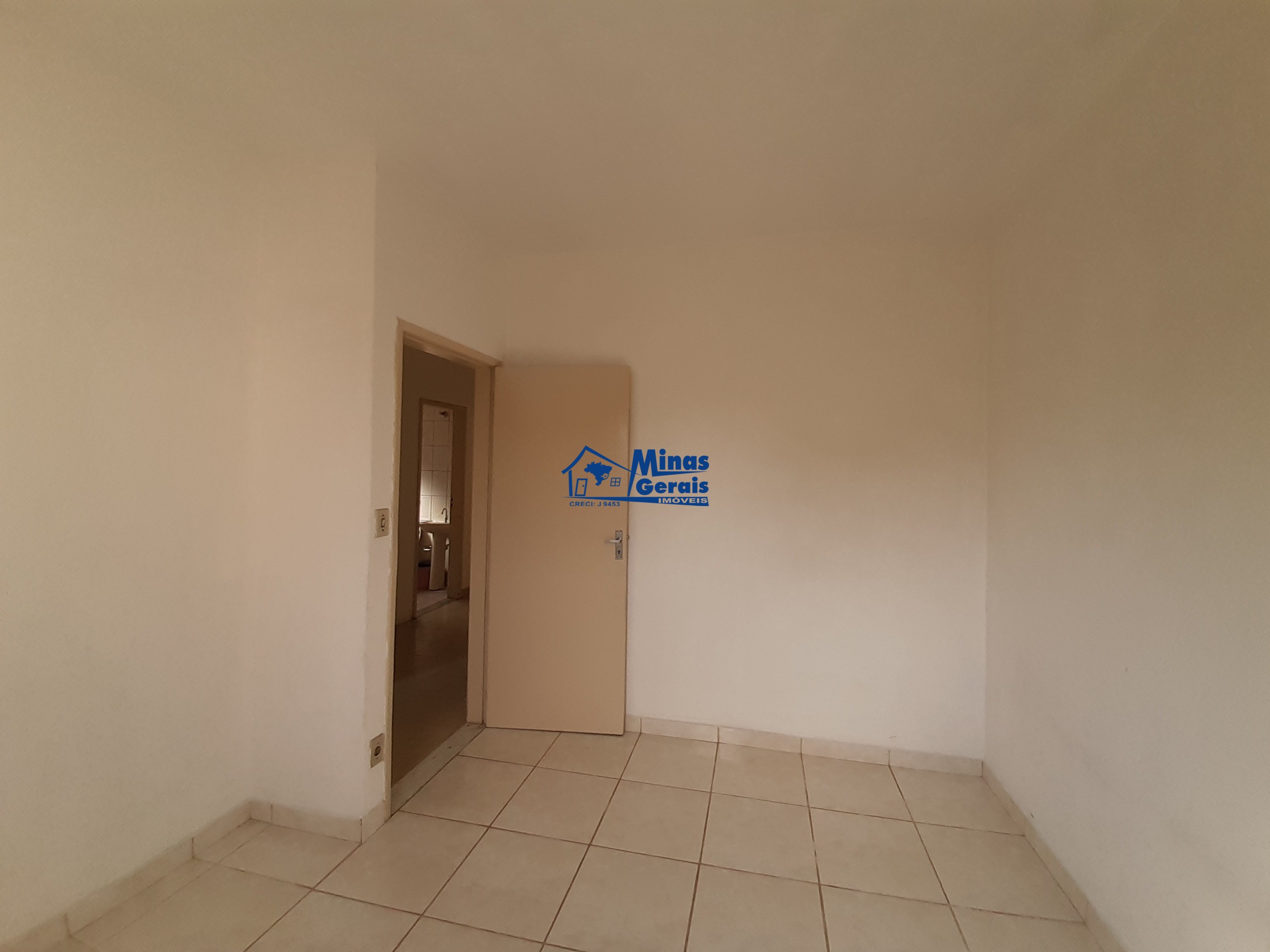 Casa à venda com 3 quartos, 250m² - Foto 7