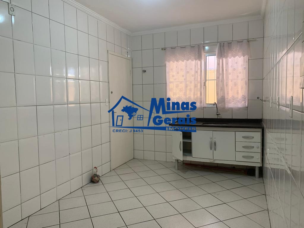 Casa à venda com 4 quartos, 250m² - Foto 6