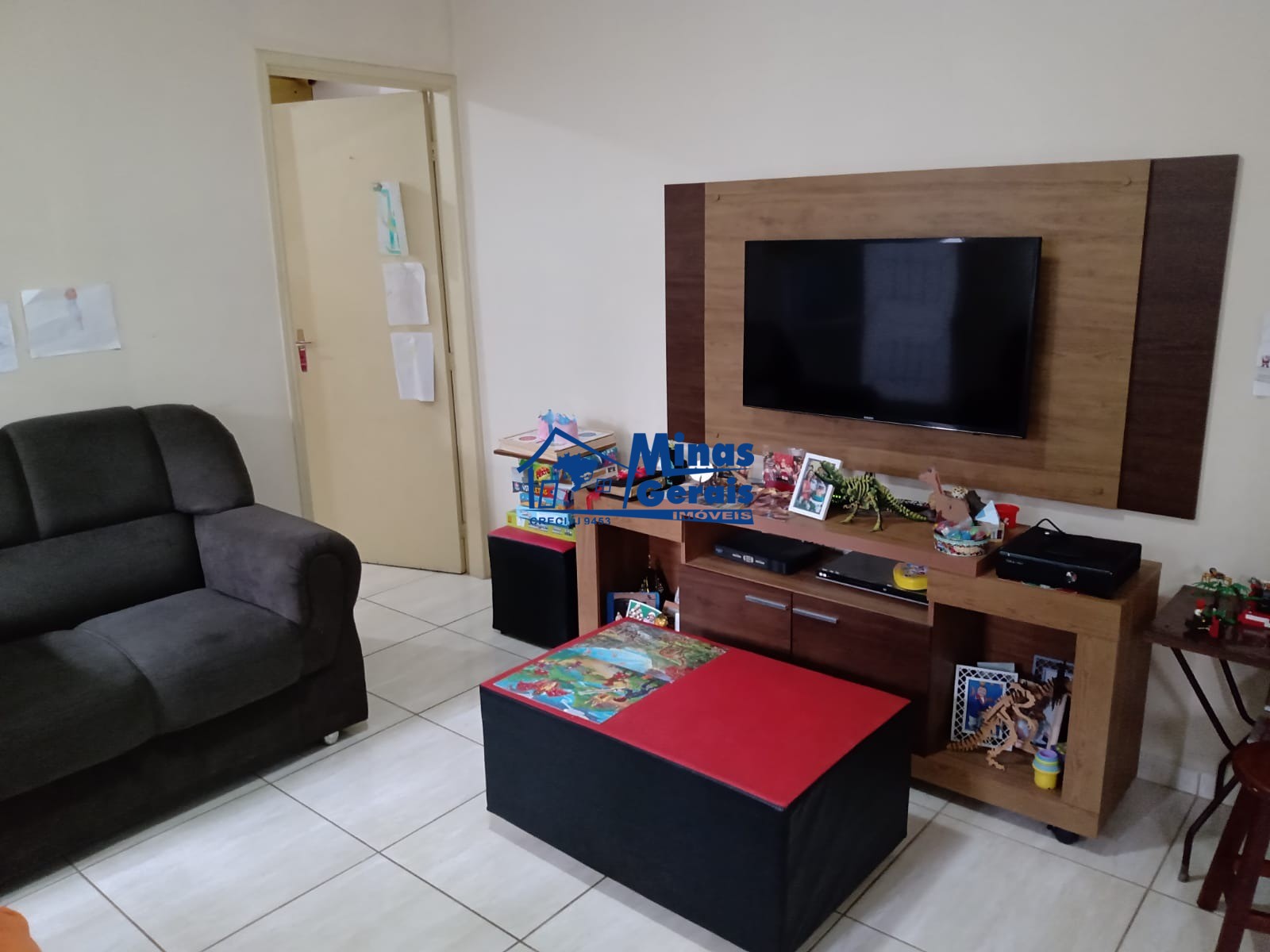 Casa à venda com 2 quartos, 82m² - Foto 1