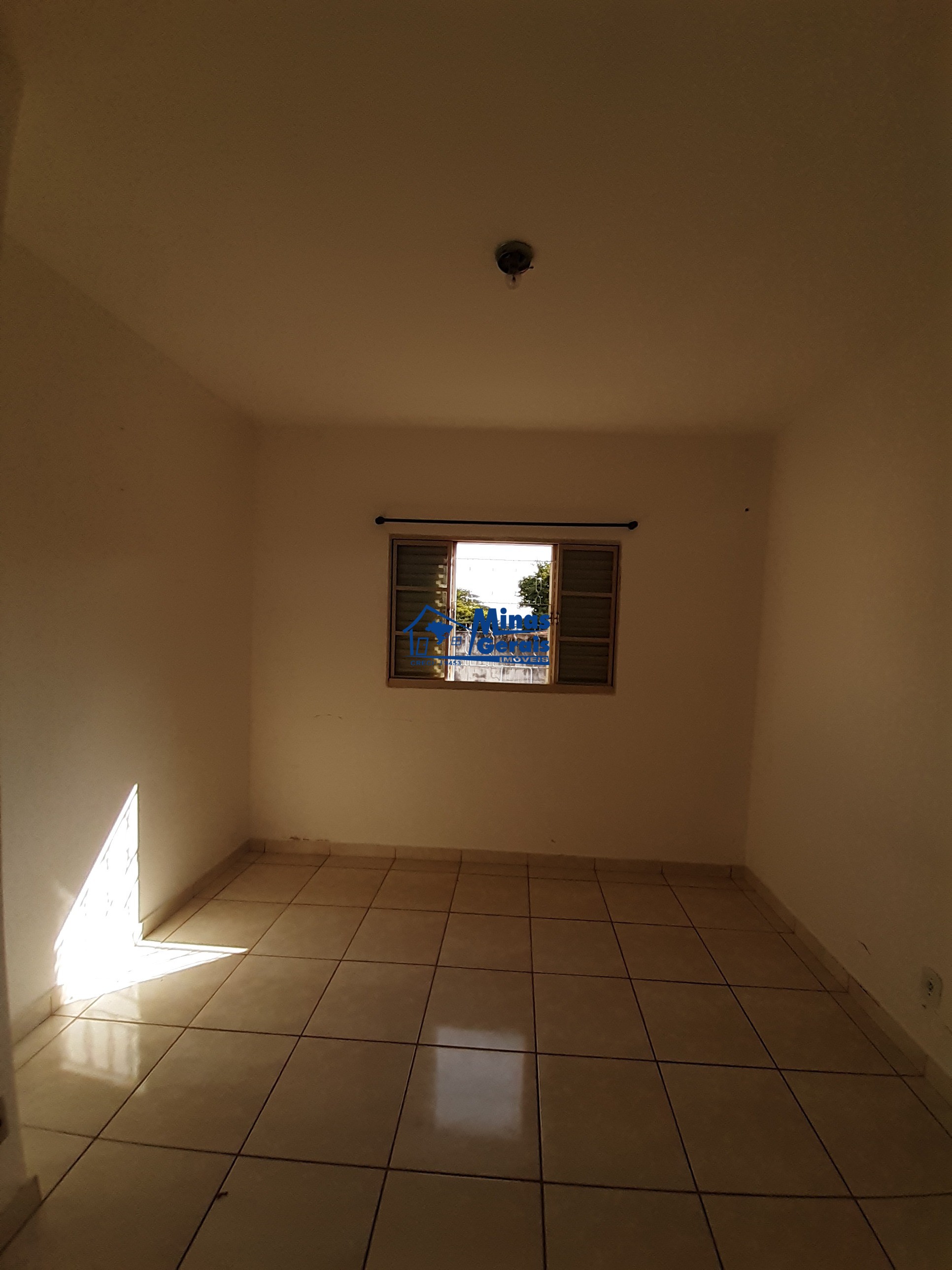 Casa à venda com 3 quartos, 250m² - Foto 8