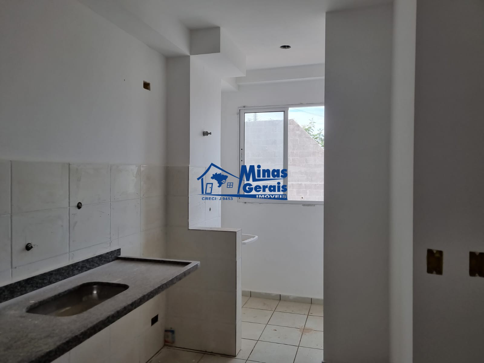 Apartamento à venda com 2 quartos, 65m² - Foto 4