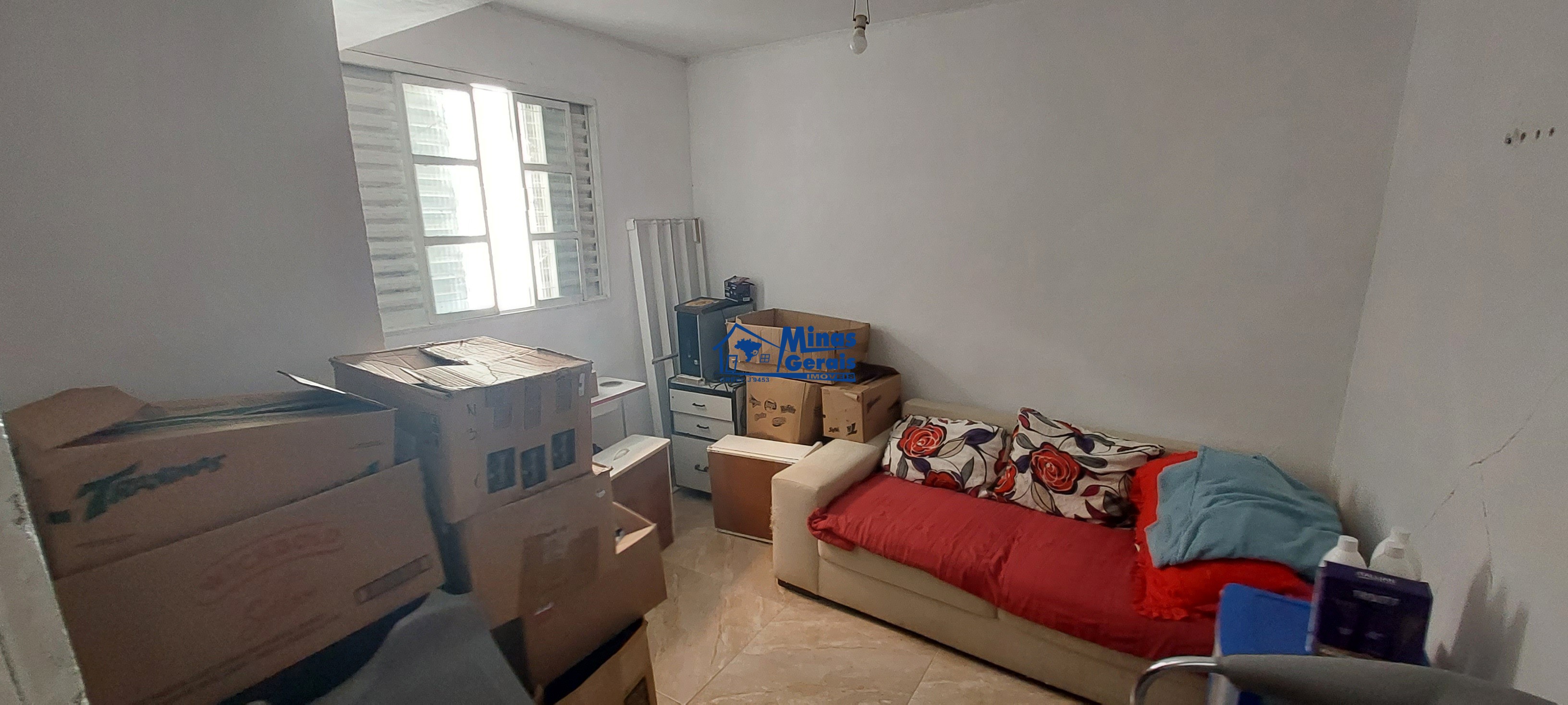 Casa à venda com 5 quartos, 250m² - Foto 3