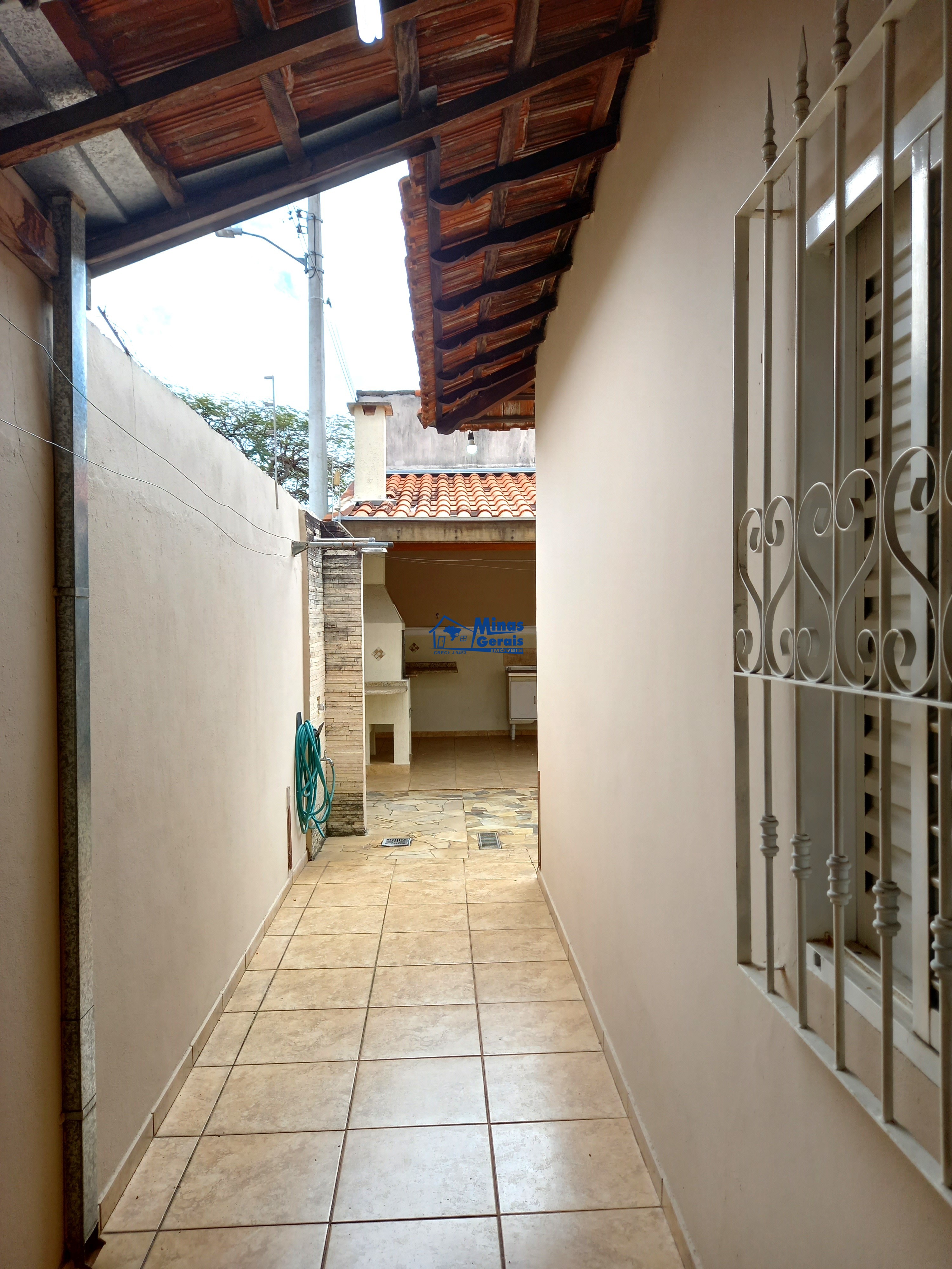 Casa à venda com 3 quartos, 250m² - Foto 24