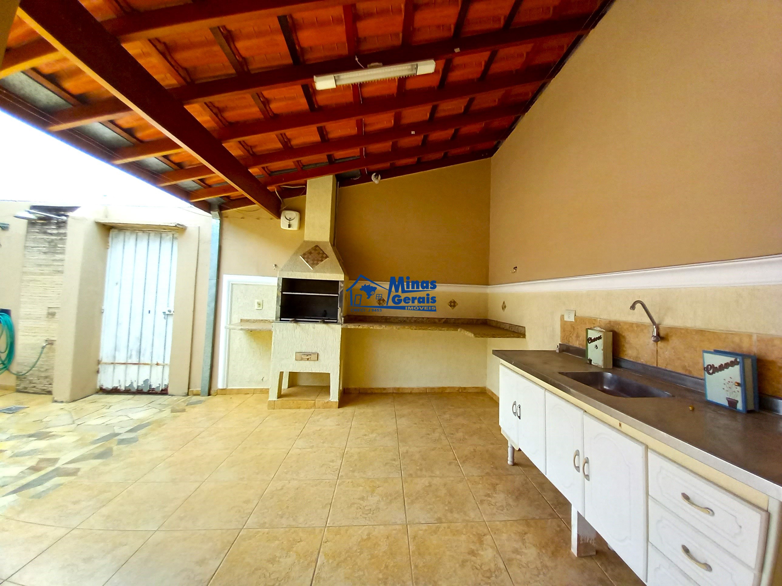 Casa à venda com 3 quartos, 250m² - Foto 27