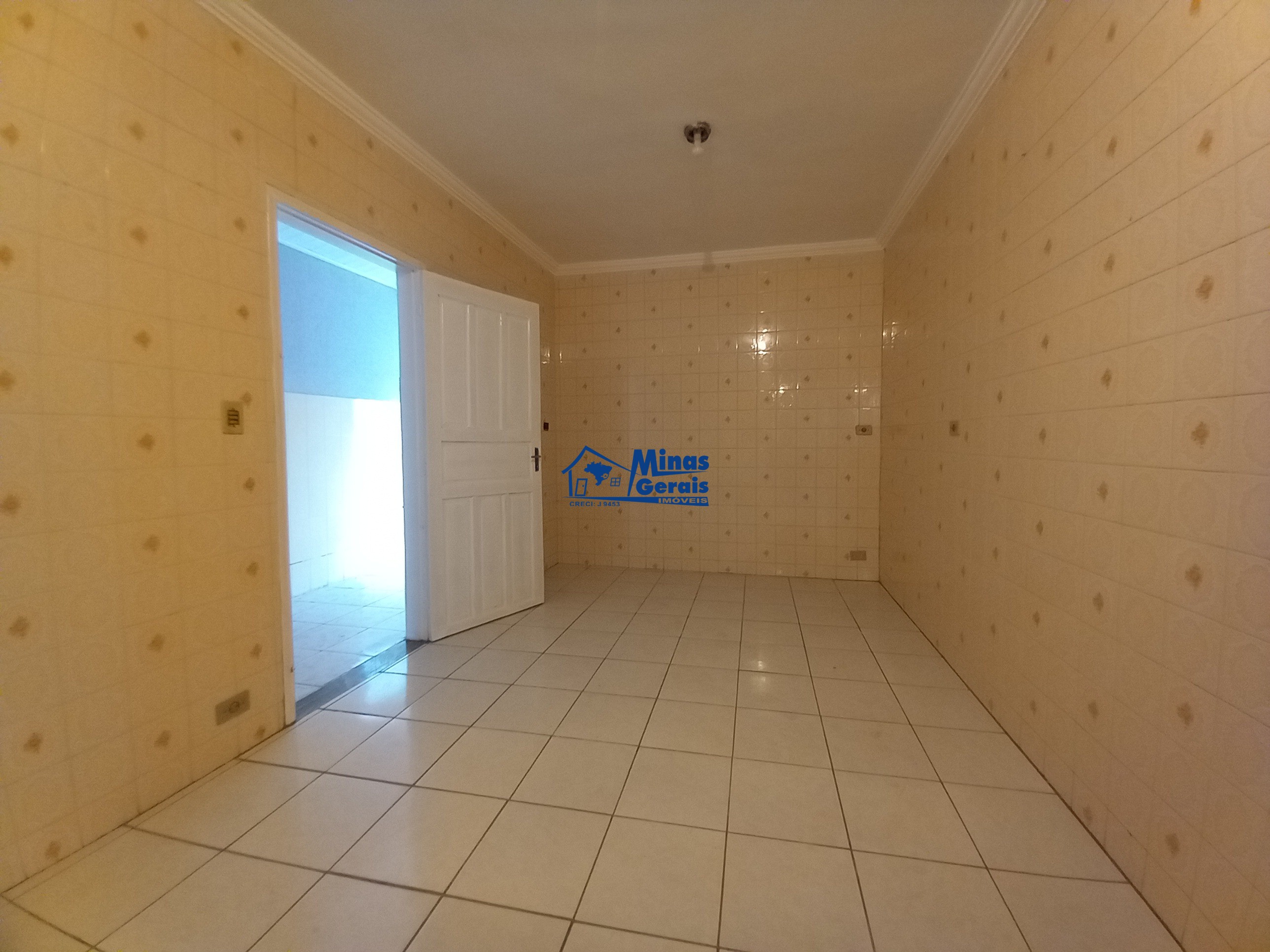 Casa à venda com 2 quartos, 160m² - Foto 6