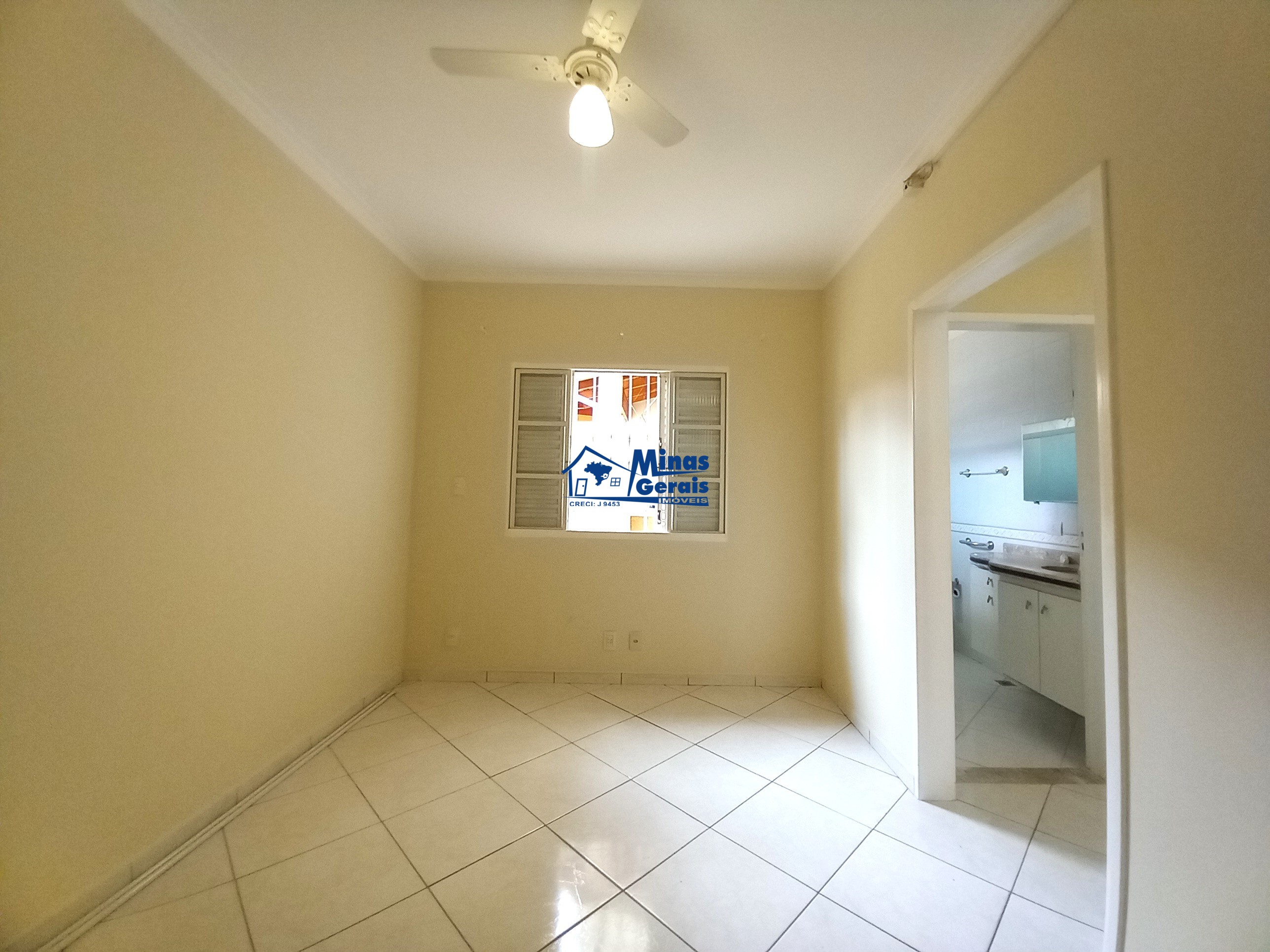 Casa à venda com 3 quartos, 250m² - Foto 13