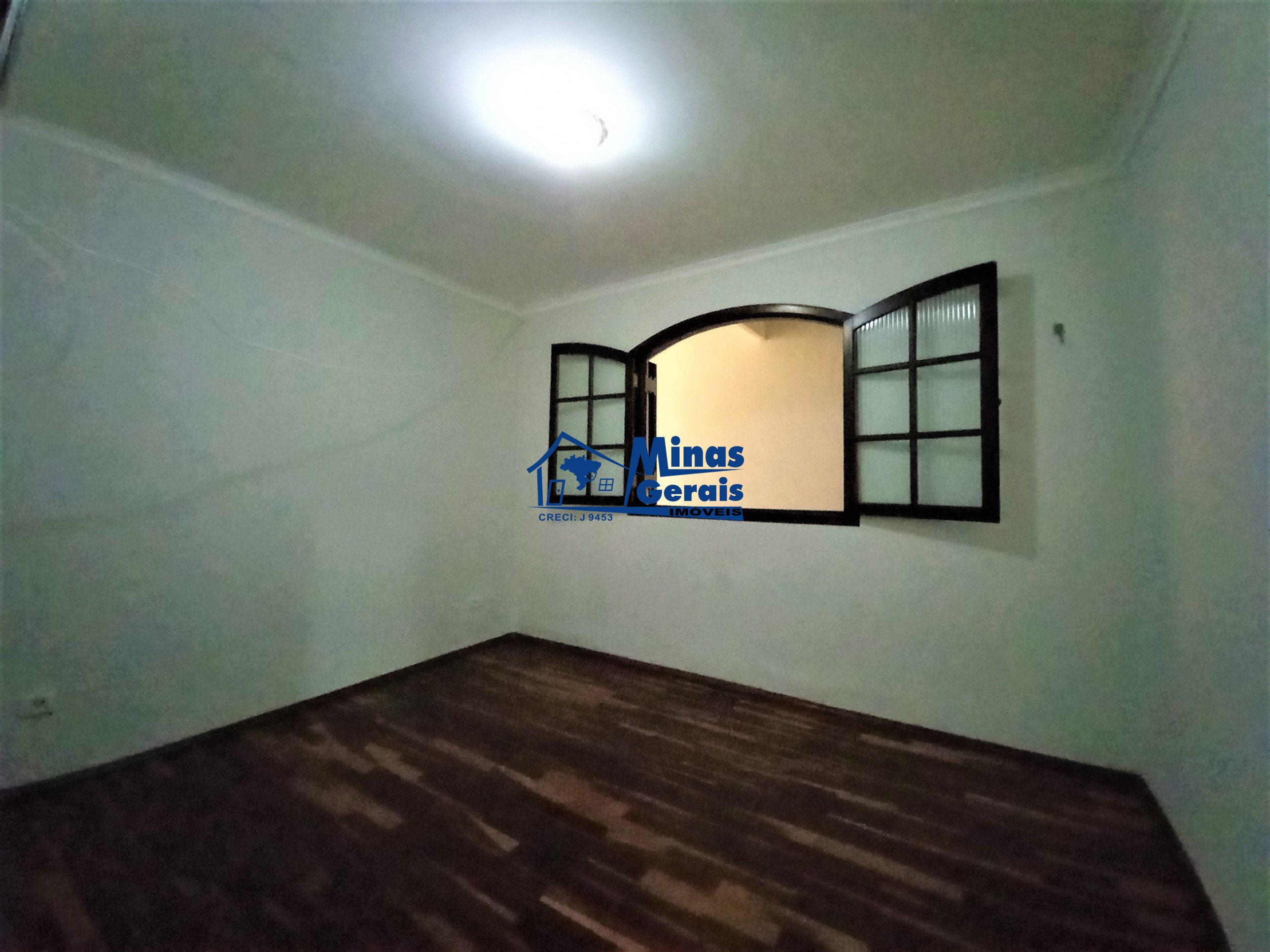 Casa à venda com 4 quartos, 225m² - Foto 12