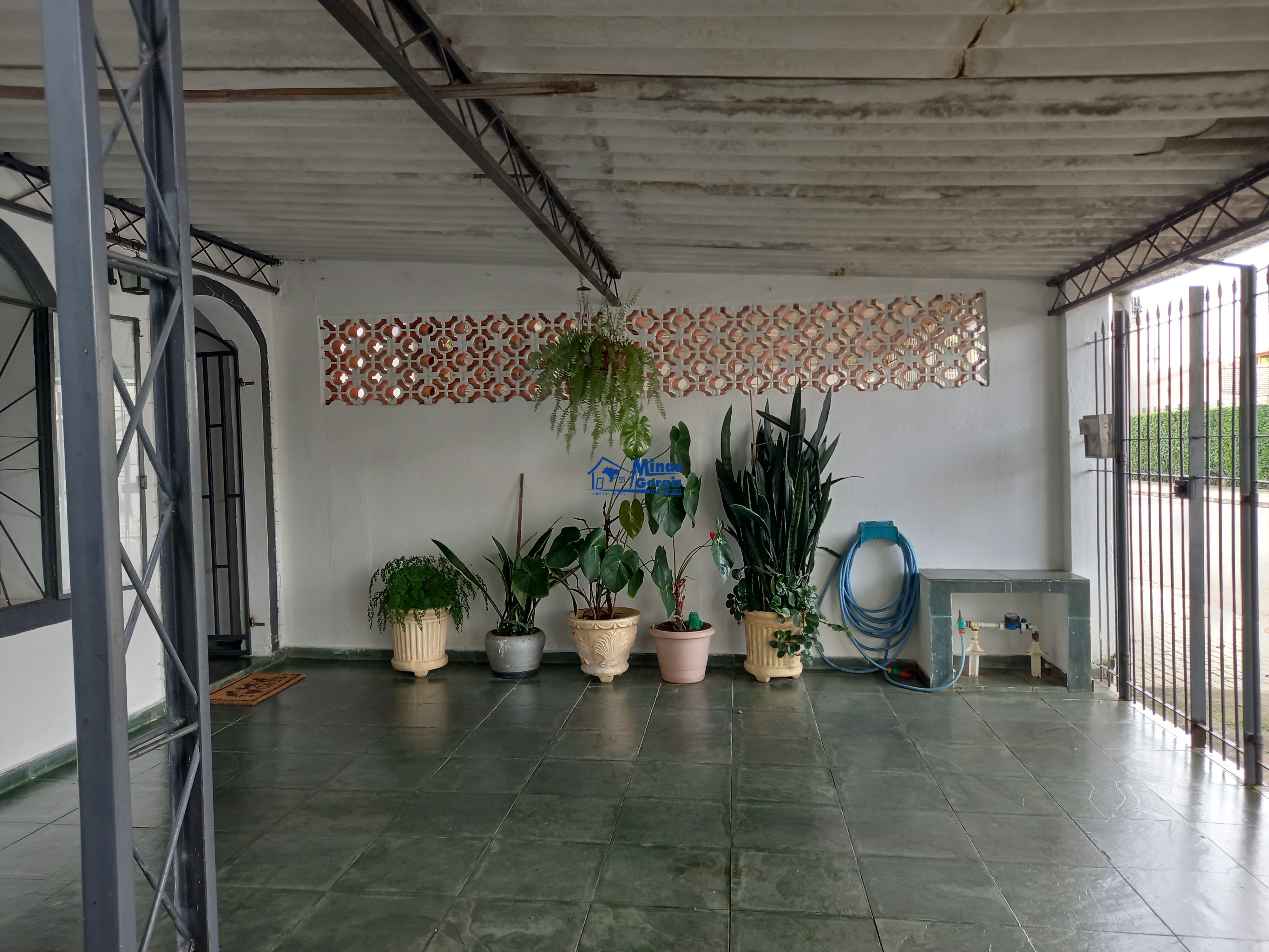 Casa à venda com 2 quartos, 150m² - Foto 4