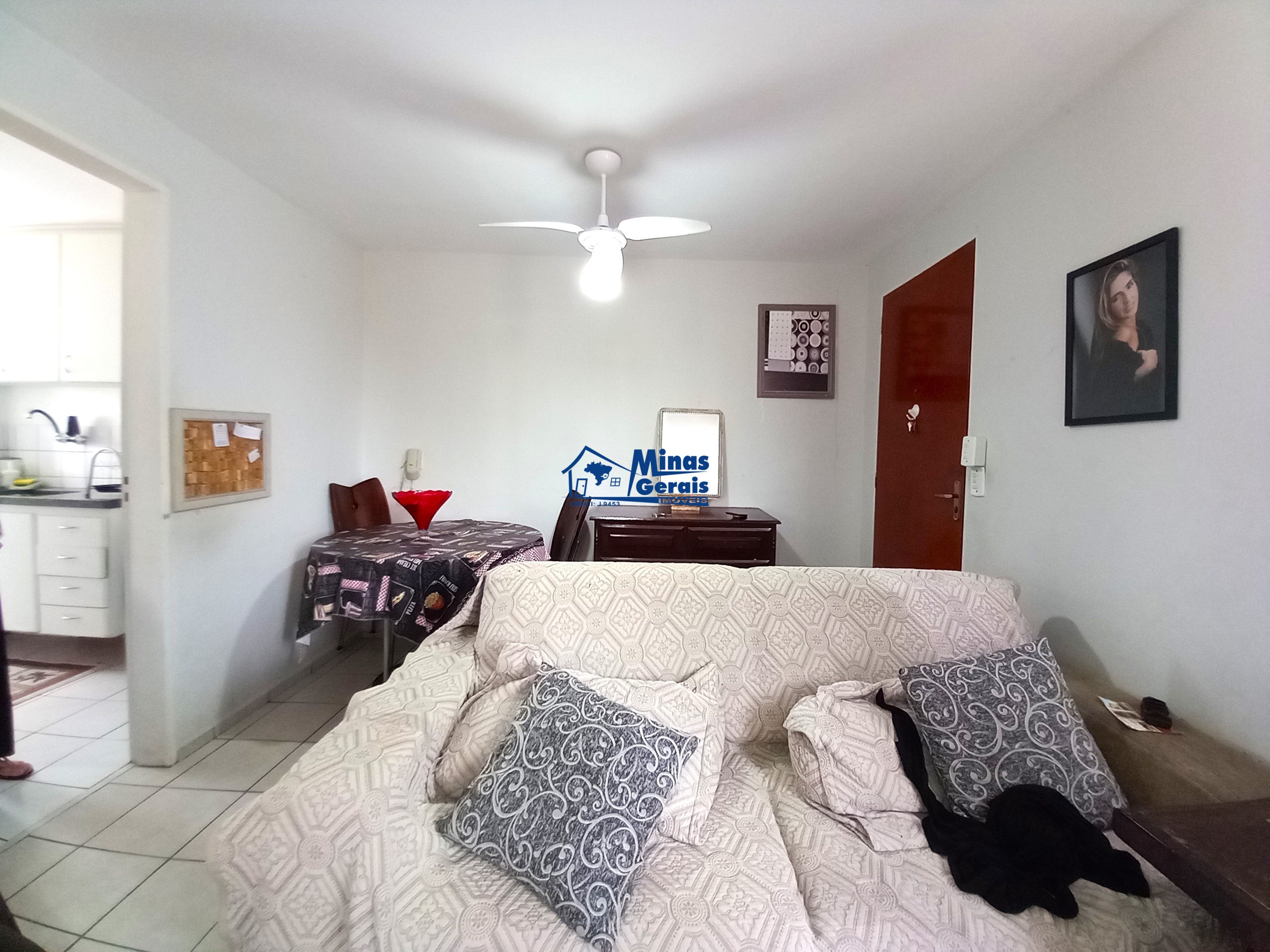 Apartamento à venda com 3 quartos, 58m² - Foto 2