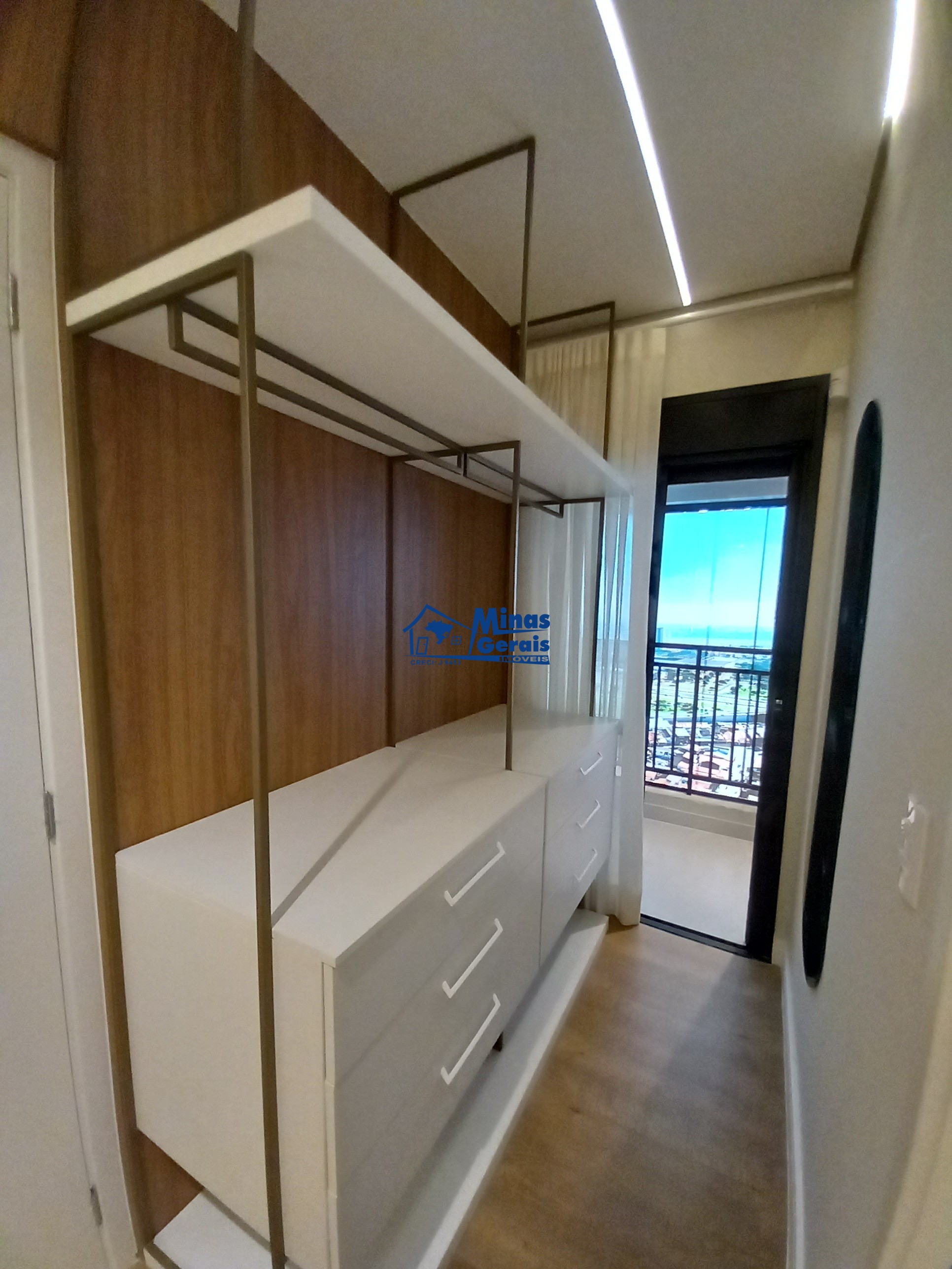 Apartamento à venda com 2 quartos, 64m² - Foto 32