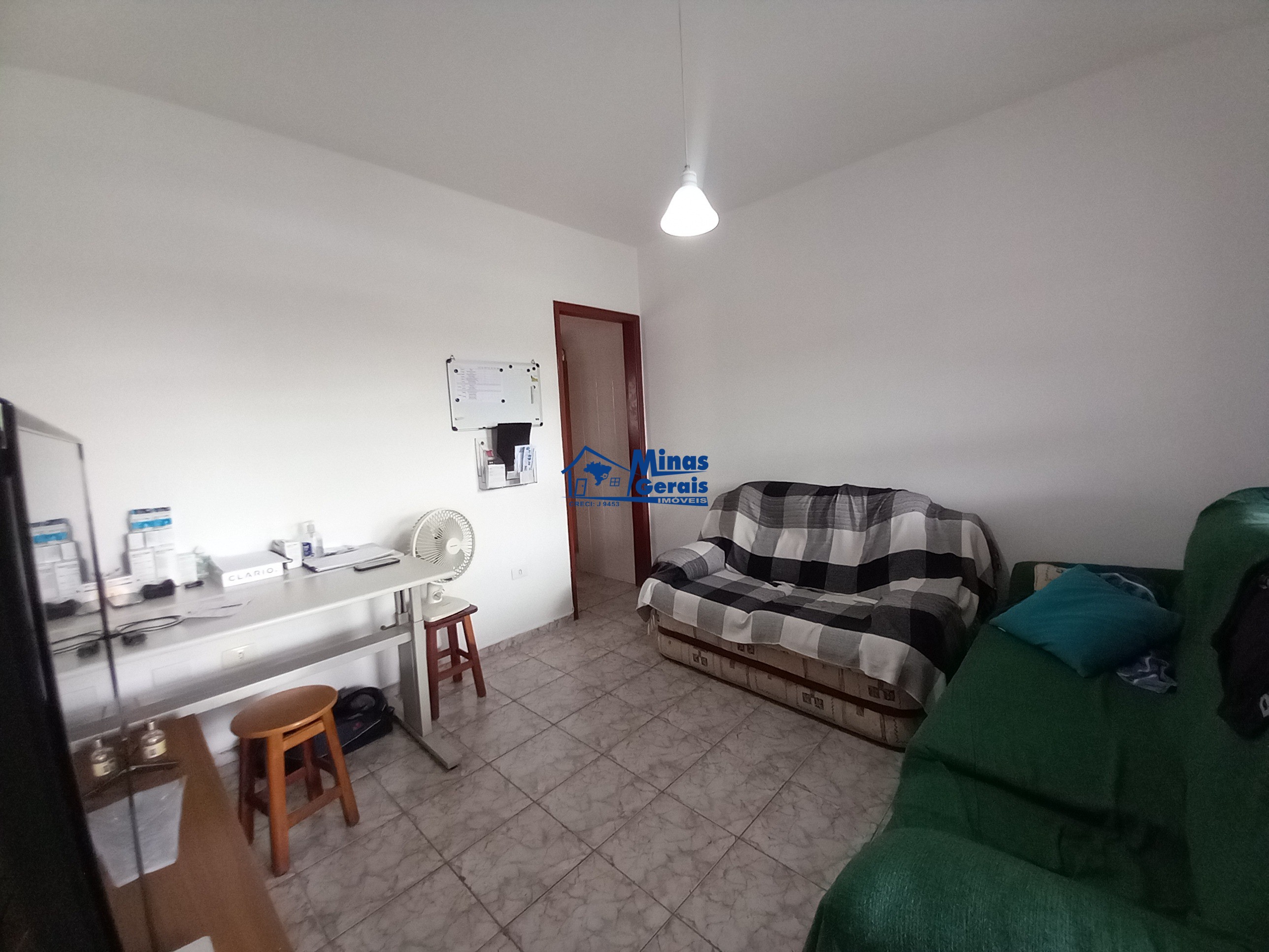 Casa à venda com 2 quartos, 60m² - Foto 3